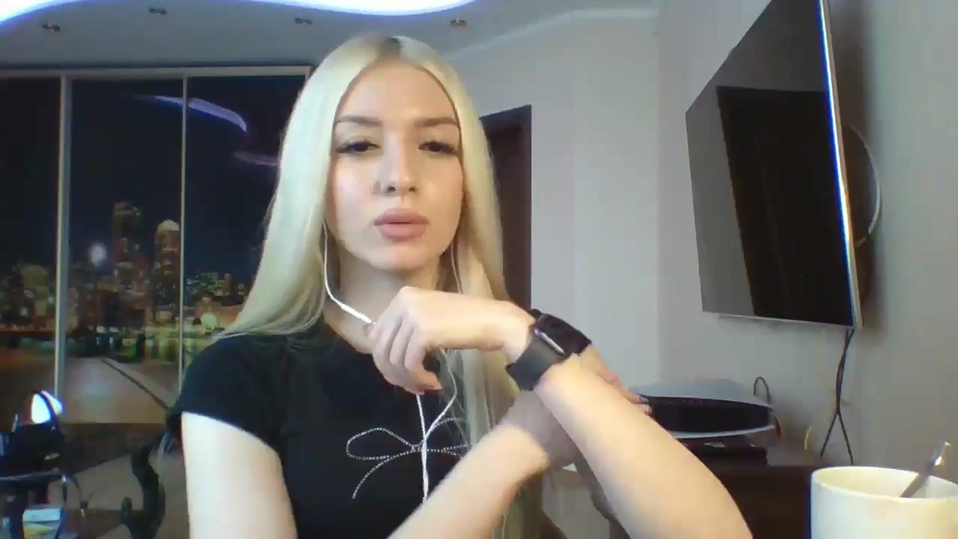 Gallery image thumbnail from SyndyRein's myfreecams stream on, 04/30/2026, 12:14 image 8 of 20