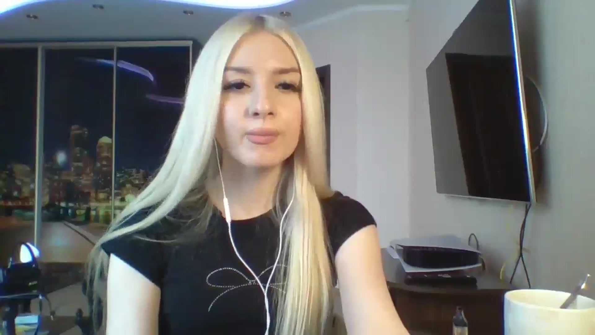 Gallery image thumbnail from SyndyRein's myfreecams stream on, 04/30/2026, 12:14 image 2 of 20