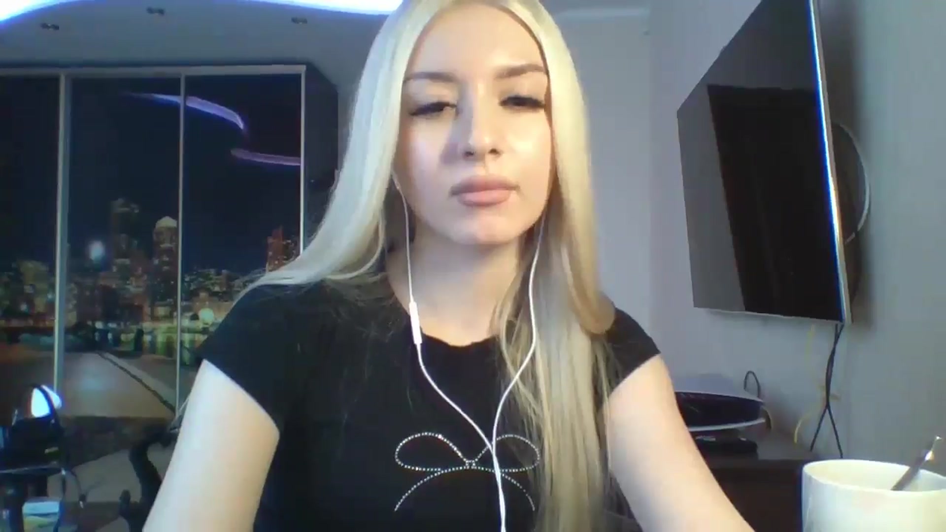 Gallery image thumbnail from SyndyRein's myfreecams stream on, 04/30/2026, 12:52 image 7 of 20