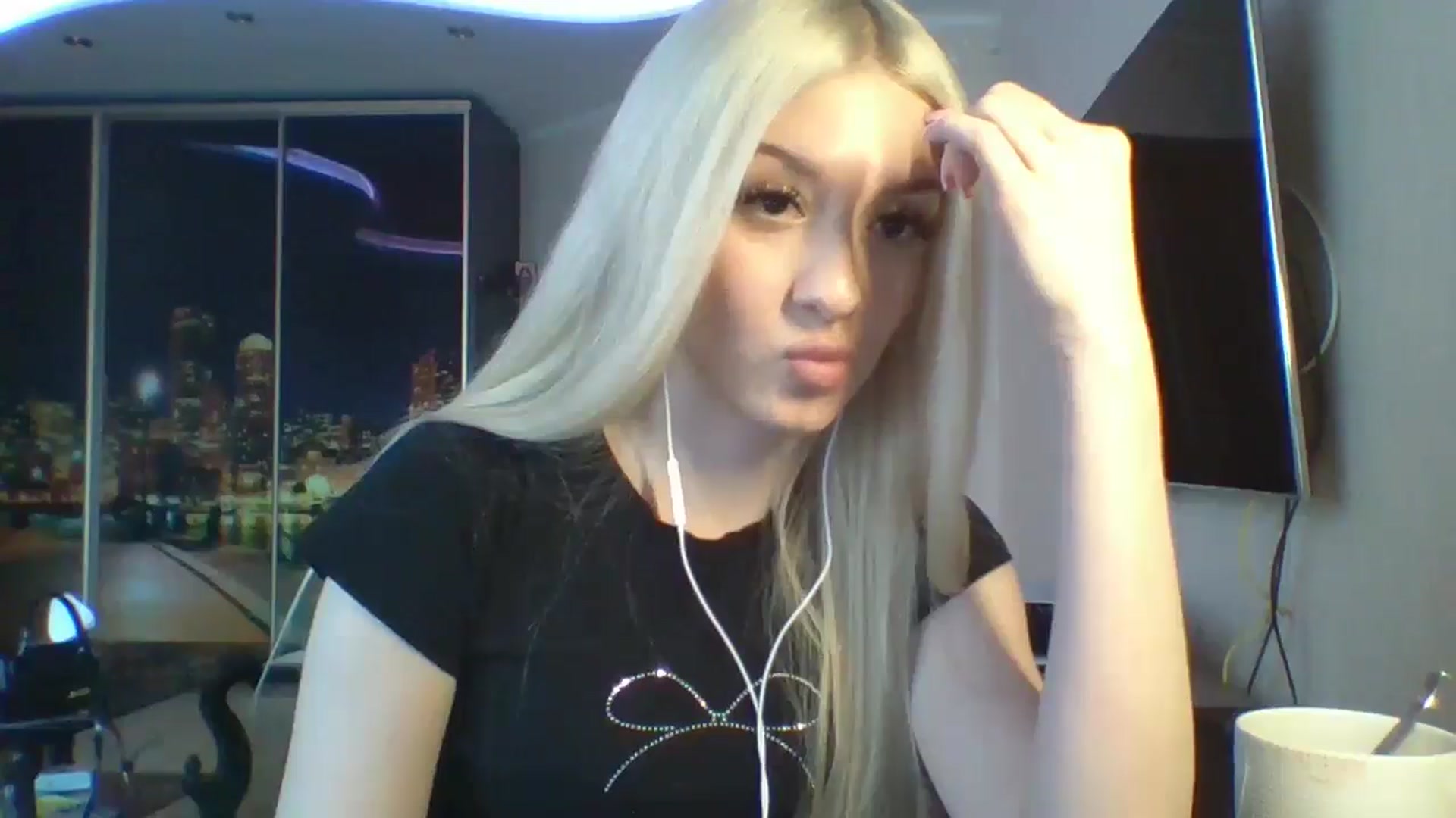 Gallery image thumbnail from SyndyRein's myfreecams stream on, 04/30/2026, 12:52 image 6 of 20