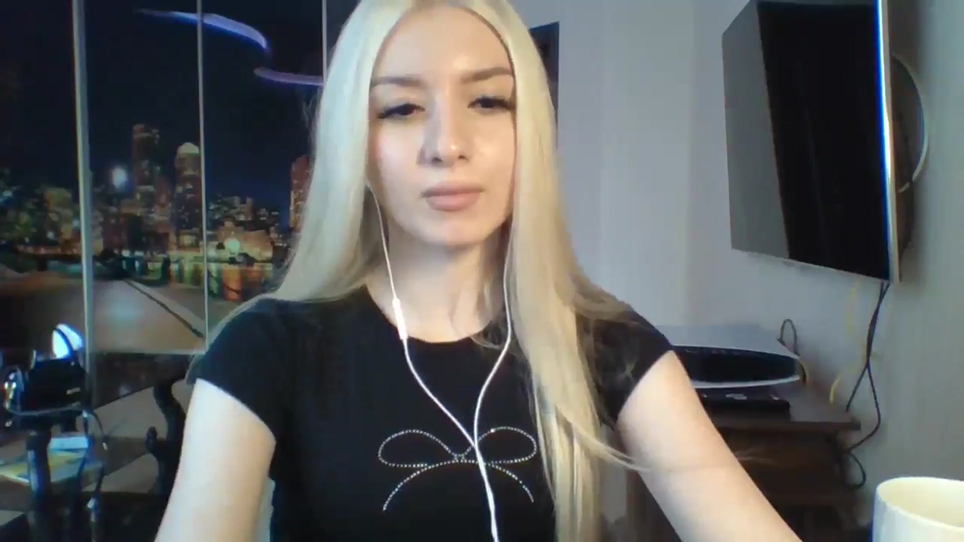 Gallery image thumbnail from SyndyRein's myfreecams stream on, 04/30/2026, 12:52 image 17 of 20
