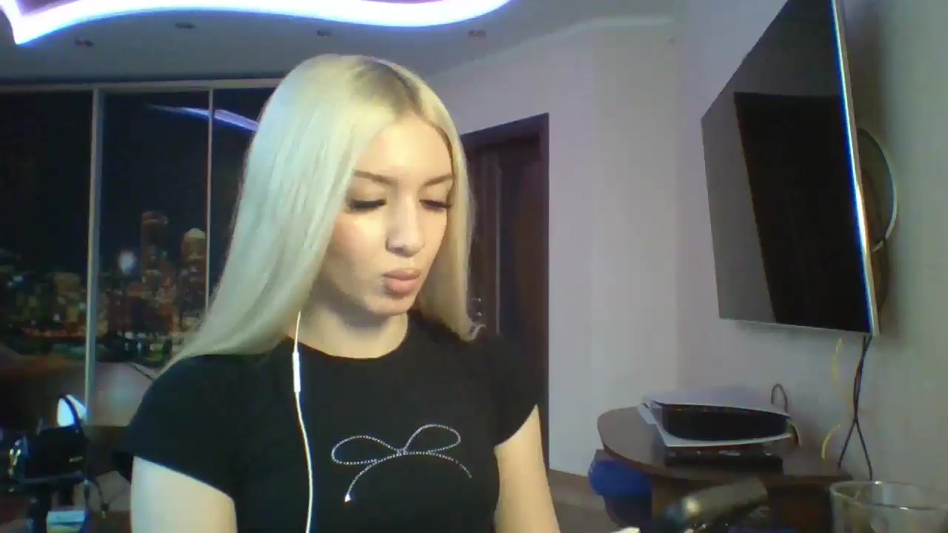 Gallery image thumbnail from SyndyRein's myfreecams stream on, 04/30/2026, 14:58 image 20 of 20