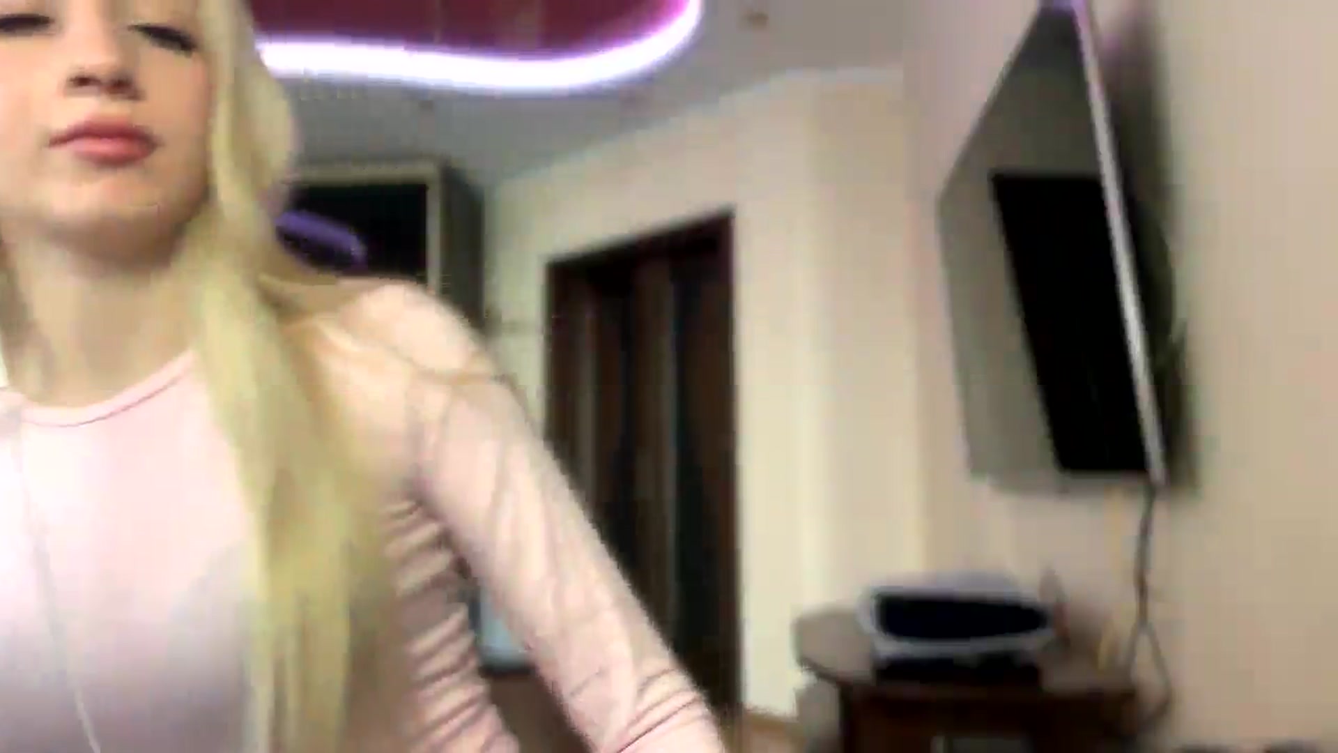 Gallery image thumbnail from SyndyRein's myfreecams stream on, 05/04/2026, 09:38 image 19 of 20