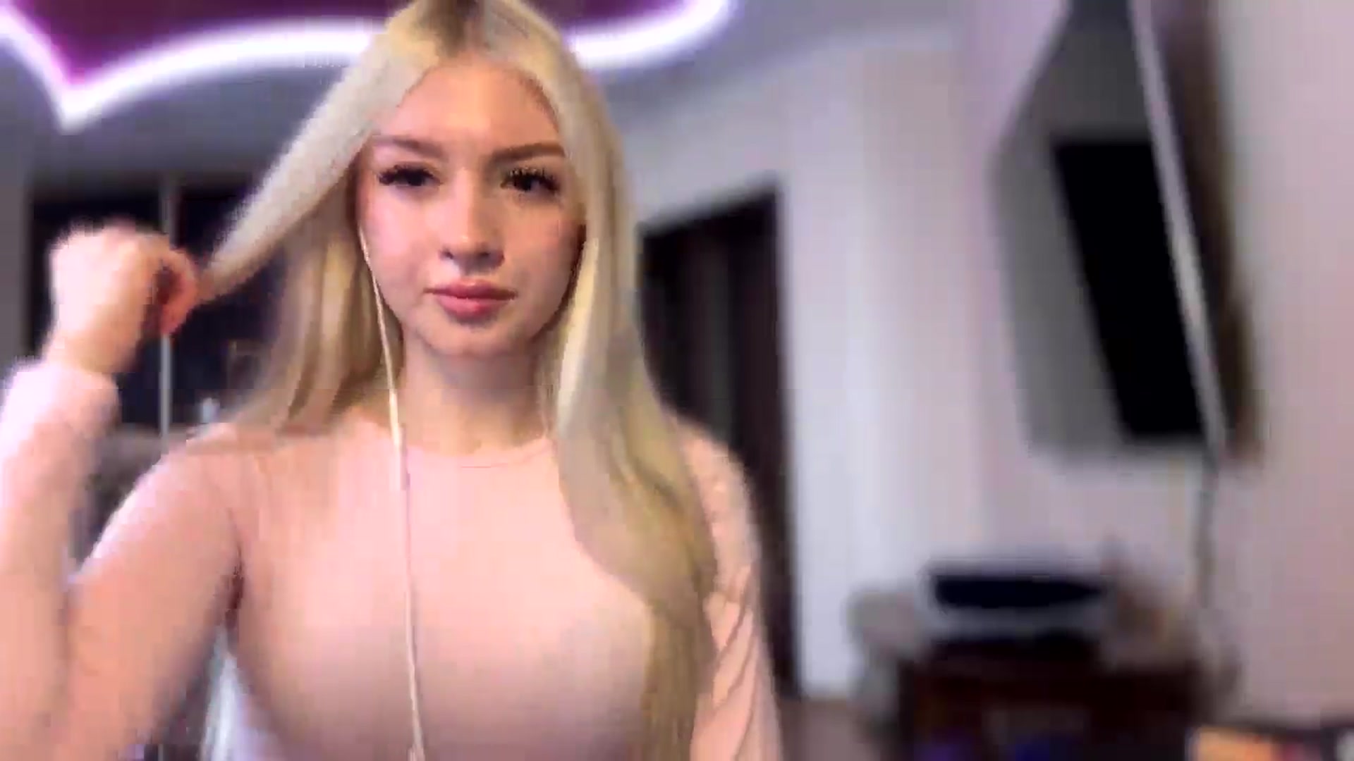 Gallery image thumbnail from SyndyRein's myfreecams stream on, 05/04/2026, 09:38 image 4 of 20