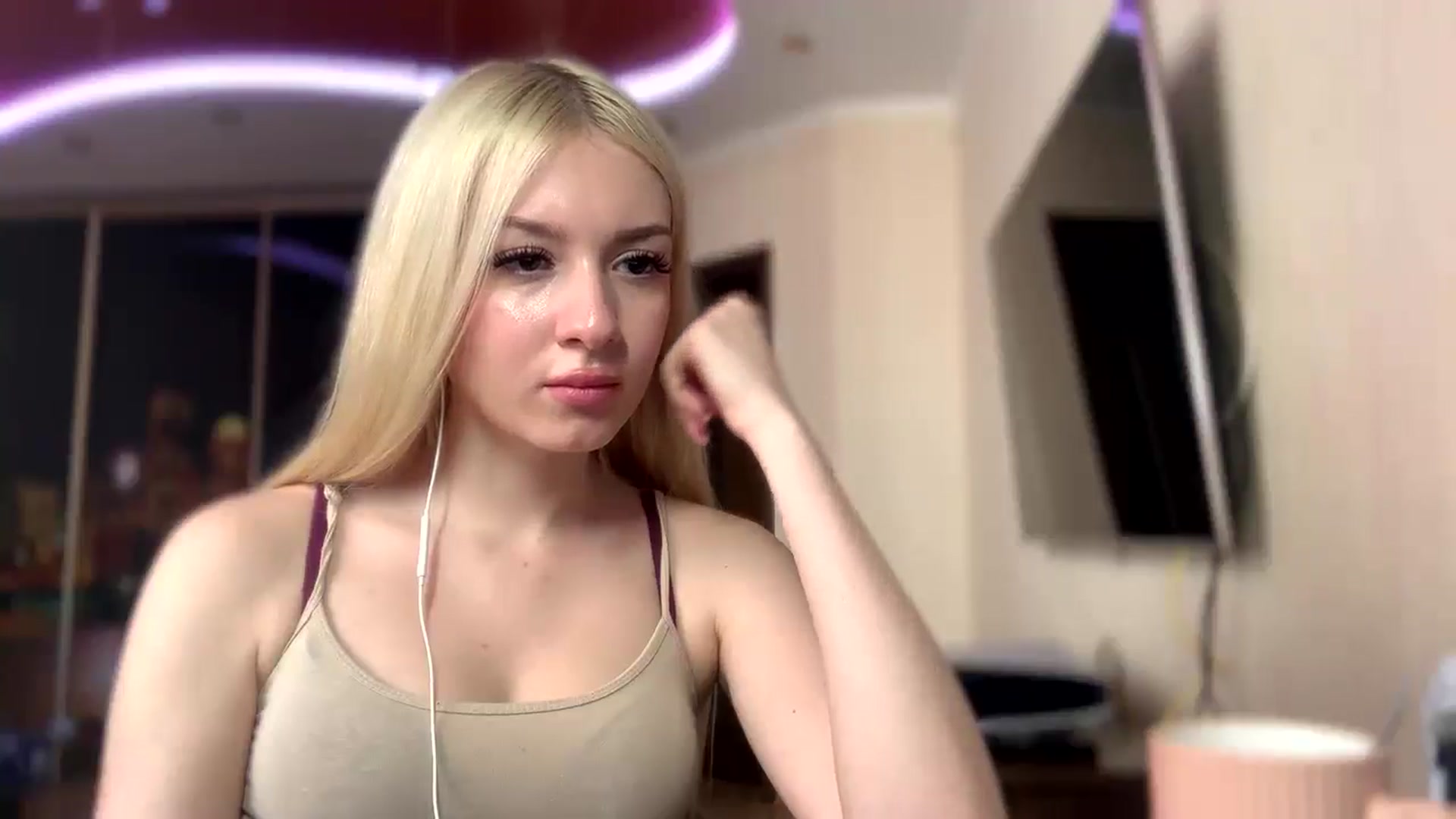 Gallery image thumbnail from SyndyRein's myfreecams stream on, 05/04/2026, 14:12 image 15 of 20