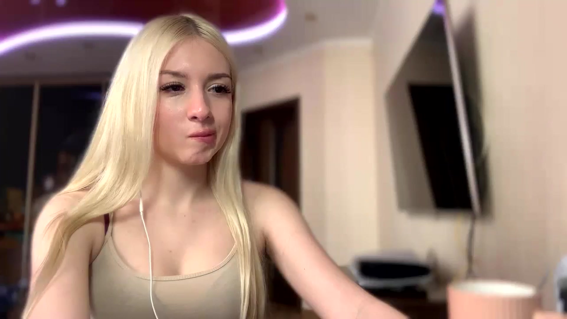 Gallery image thumbnail from SyndyRein's myfreecams stream on, 05/04/2026, 14:34 image 11 of 20