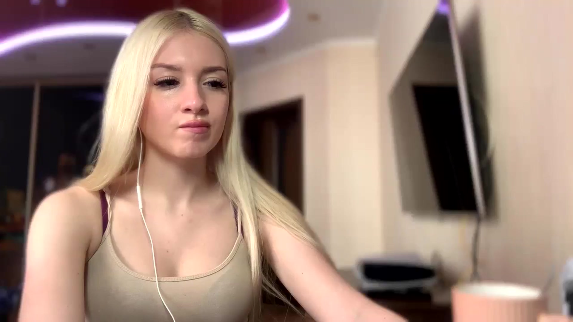 Gallery image thumbnail from SyndyRein's myfreecams stream on, 05/04/2026, 14:34 image 3 of 20