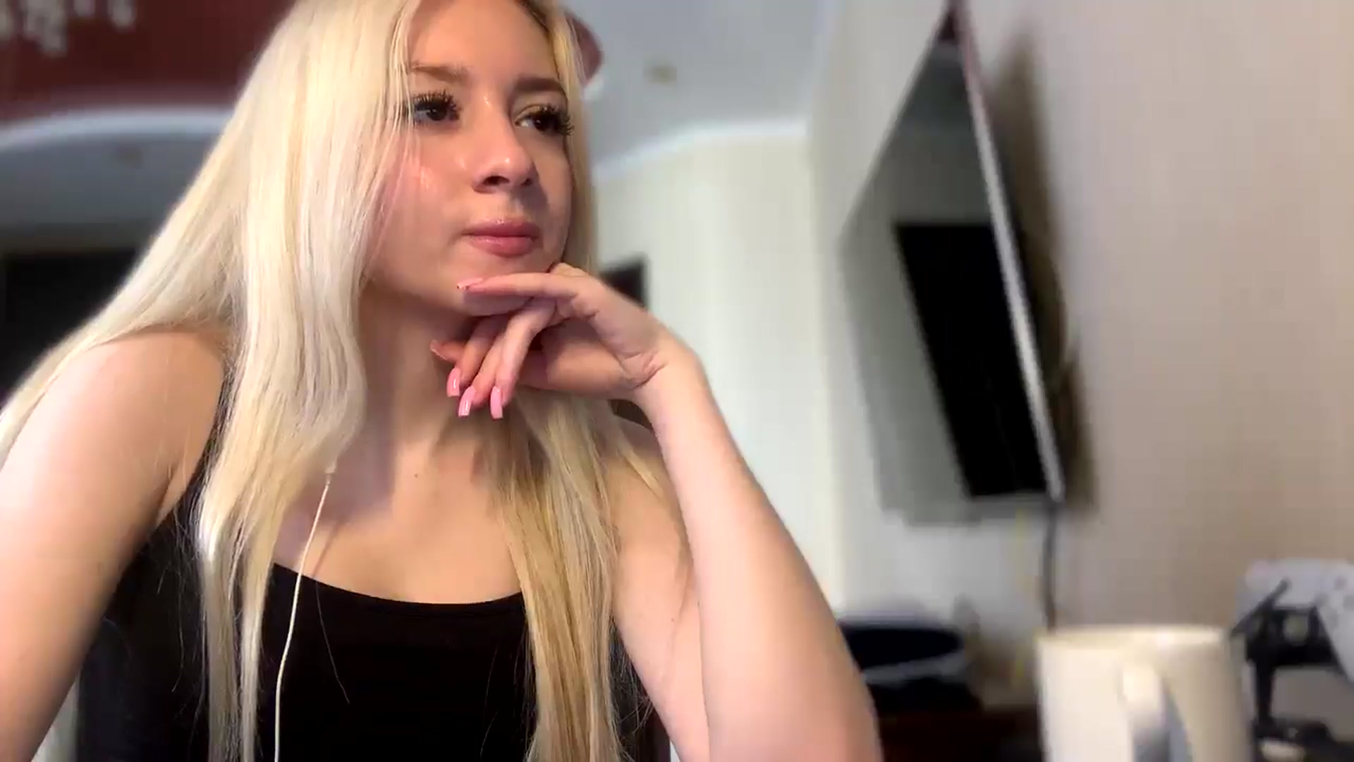 Gallery image thumbnail from SyndyRein's myfreecams stream on, 05/07/2026, 10:50 image 5 of 20