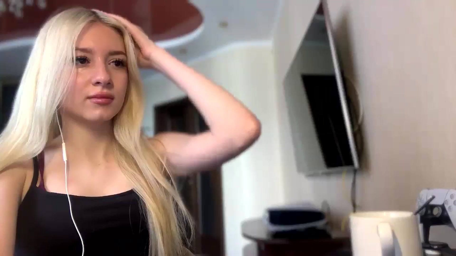 Gallery image thumbnail from SyndyRein's myfreecams stream on, 05/07/2026, 10:50 image 3 of 20