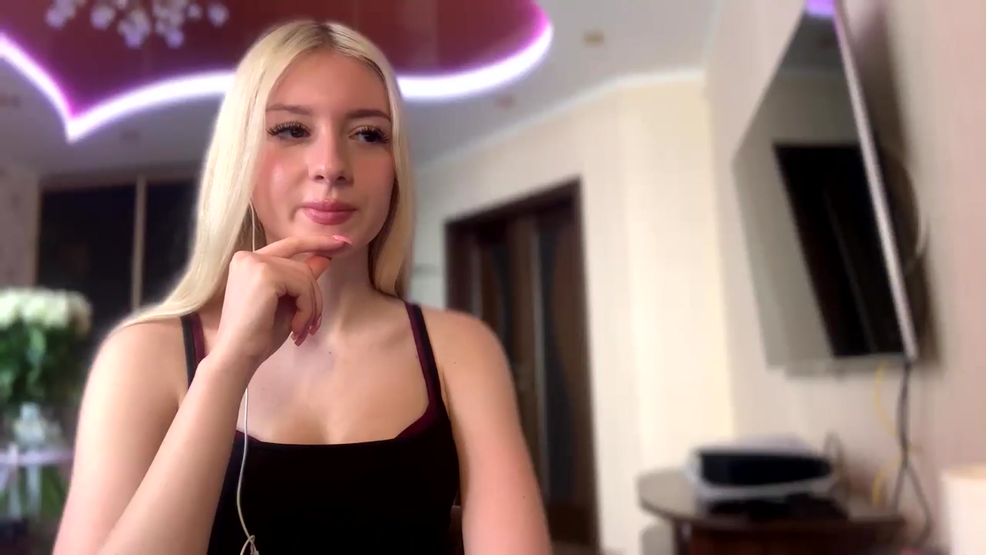 Gallery image thumbnail from SyndyRein's myfreecams stream on, 05/07/2026, 11:14 image 14 of 20