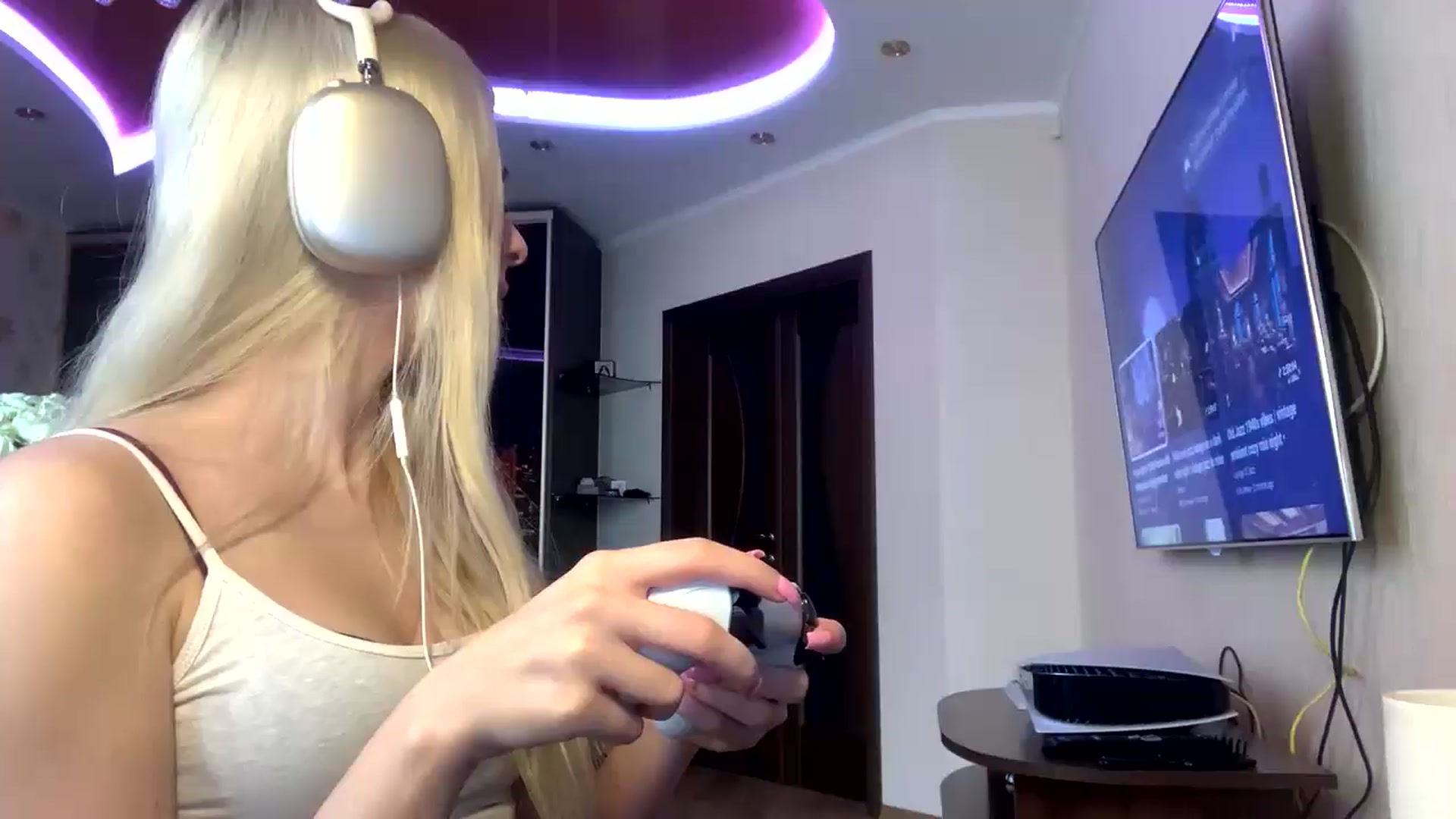 Gallery image thumbnail from SyndyRein's myfreecams stream on, 05/08/2026, 10:31 image 5 of 20
