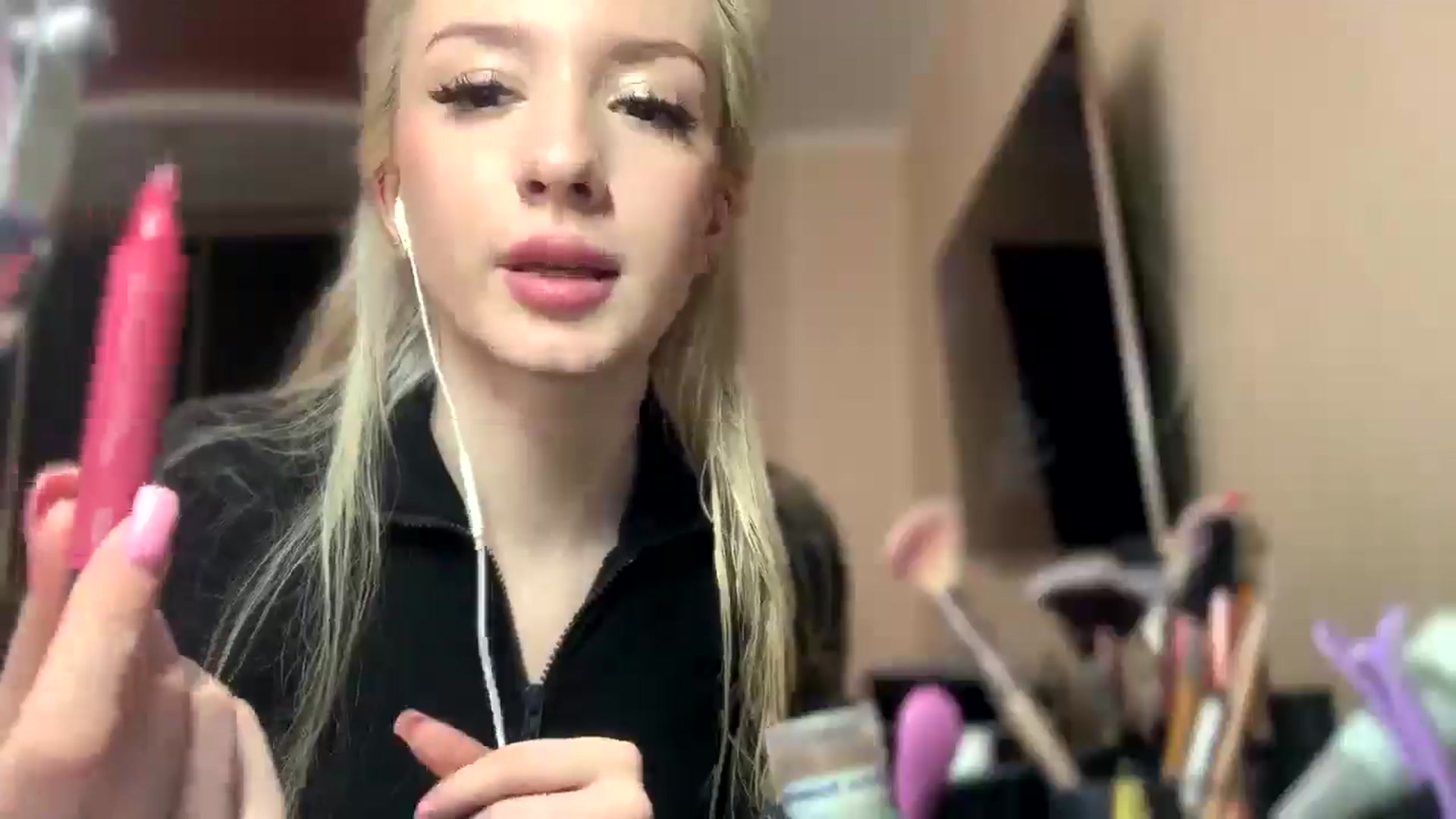 Gallery image thumbnail from SyndyRein's myfreecams stream on, 05/10/2026, 10:35 image 4 of 20