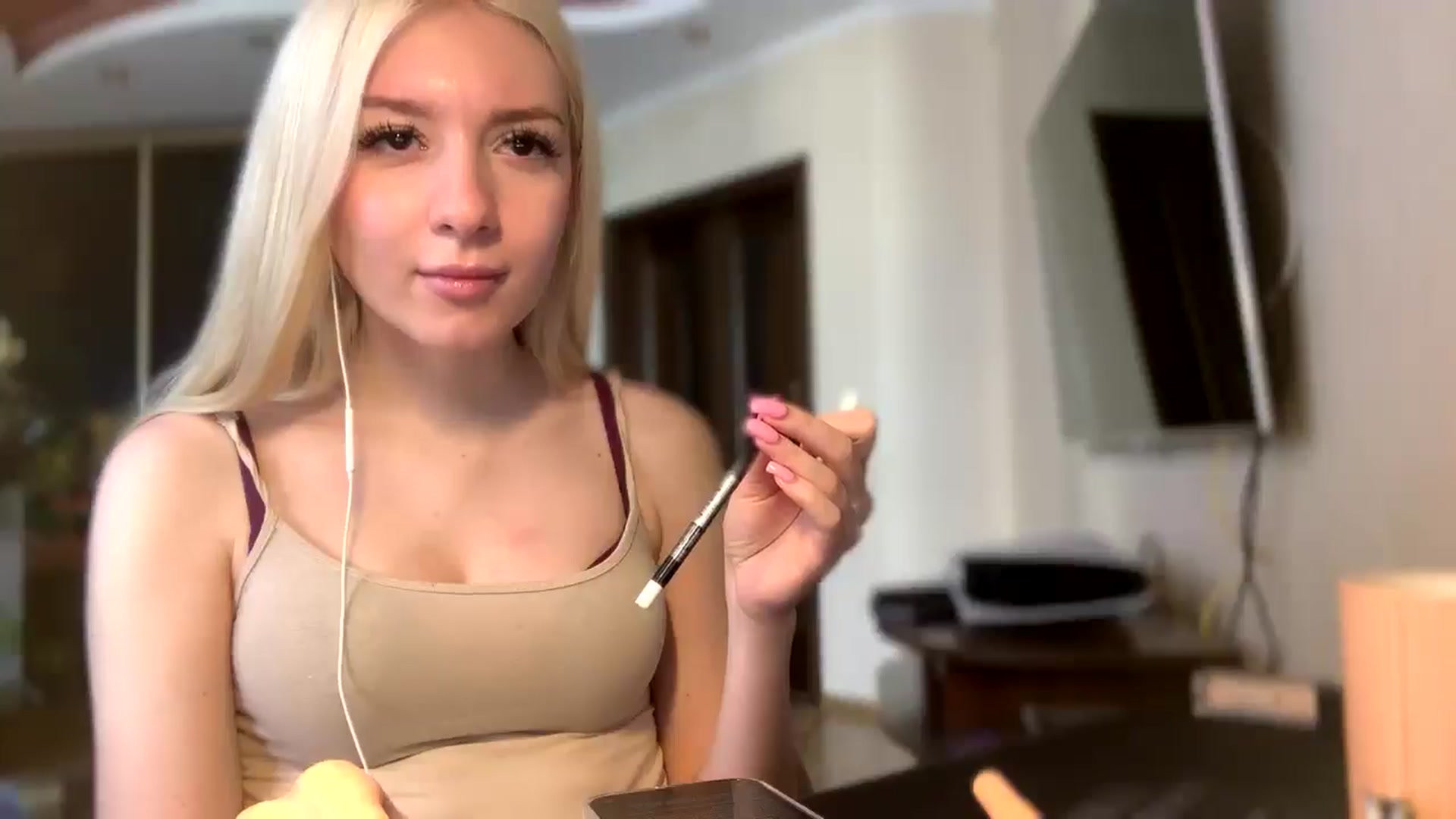 Gallery image thumbnail from SyndyRein's myfreecams stream on, 05/11/2026, 09:59 image 11 of 20