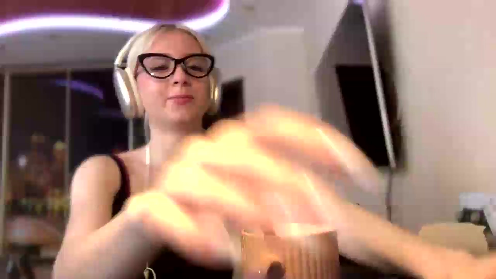 Gallery image thumbnail from SyndyRein's myfreecams stream on, 05/13/2026, 10:22 image 1 of 20