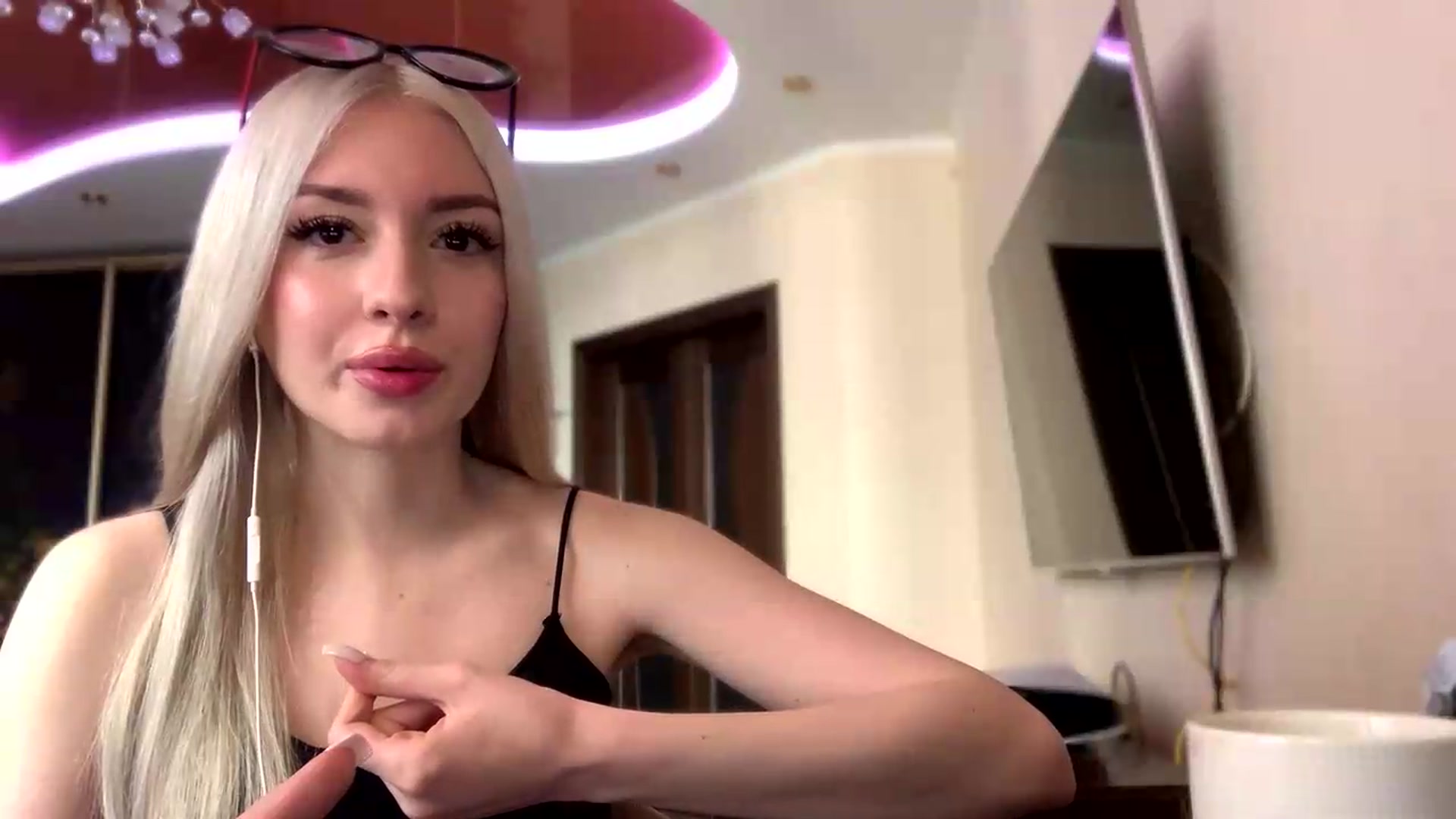 Gallery image thumbnail from SyndyRein's myfreecams stream on, 05/14/2026, 10:26 image 8 of 20