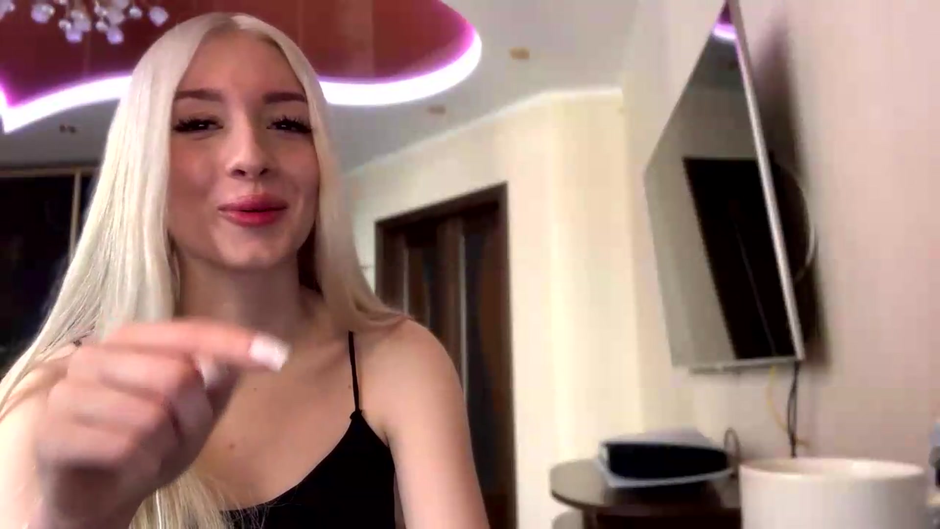 Gallery image thumbnail from SyndyRein's myfreecams stream on, 05/14/2026, 10:26 image 19 of 20