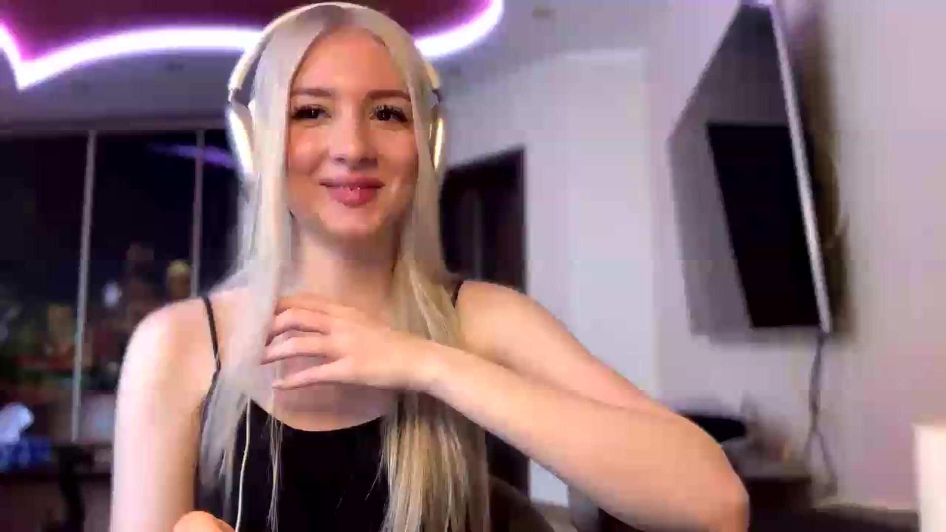 Gallery image thumbnail from SyndyRein's myfreecams stream on, 05/14/2026, 11:39 image 20 of 20