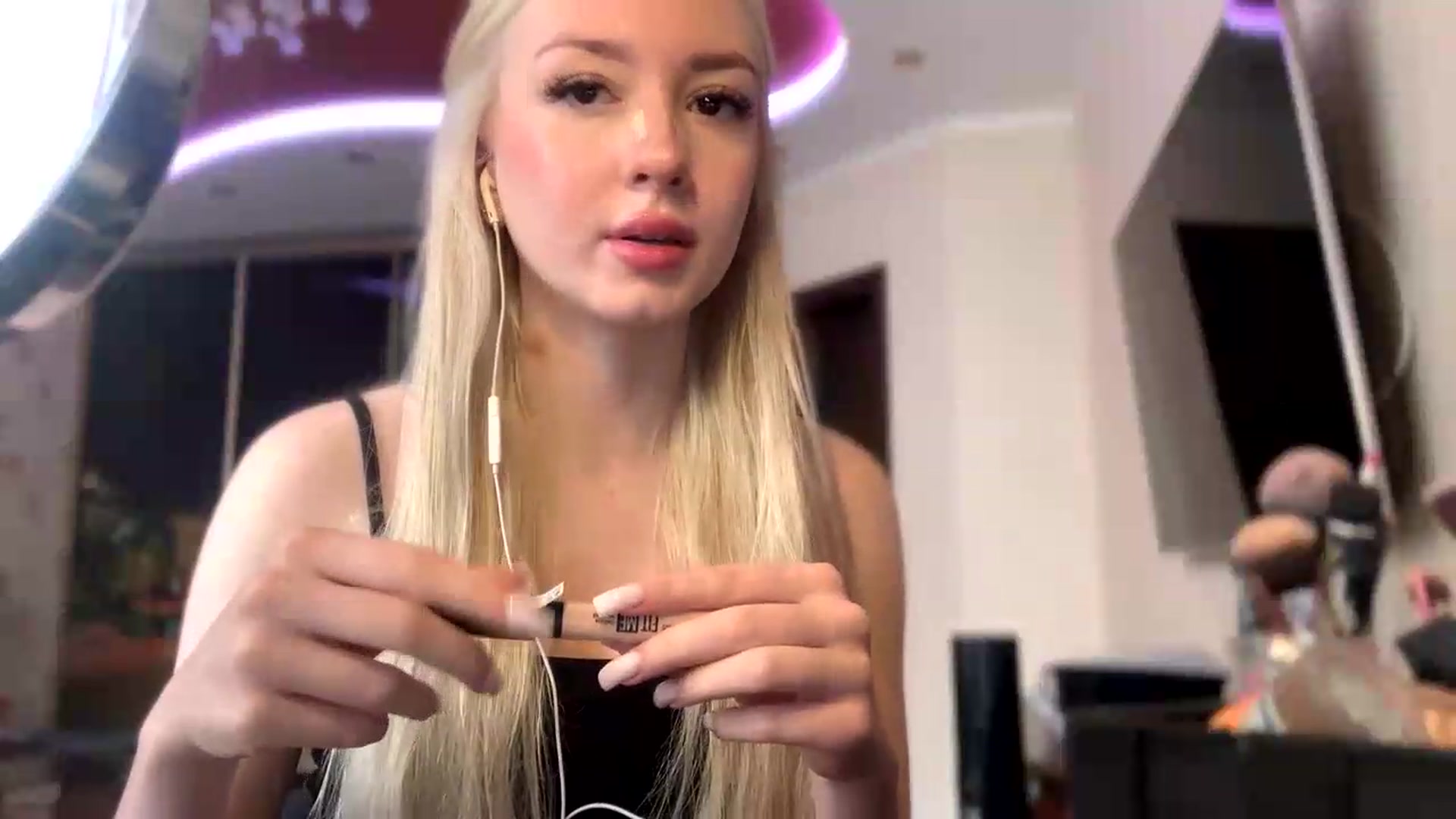 Gallery image thumbnail from SyndyRein's myfreecams stream on, 05/19/2026, 09:30 image 3 of 20