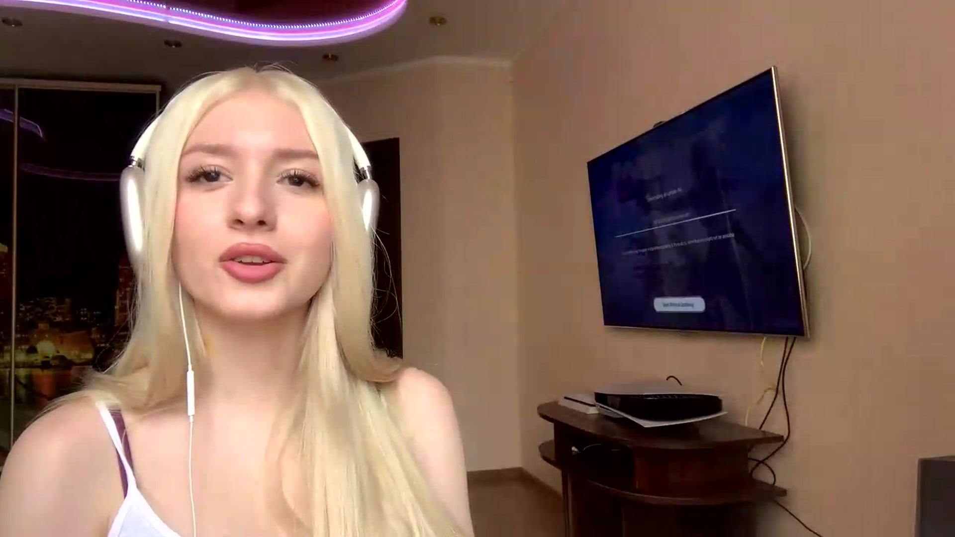 Gallery image thumbnail from SyndyRein's myfreecams stream on, 05/21/2026, 09:44 image 13 of 20