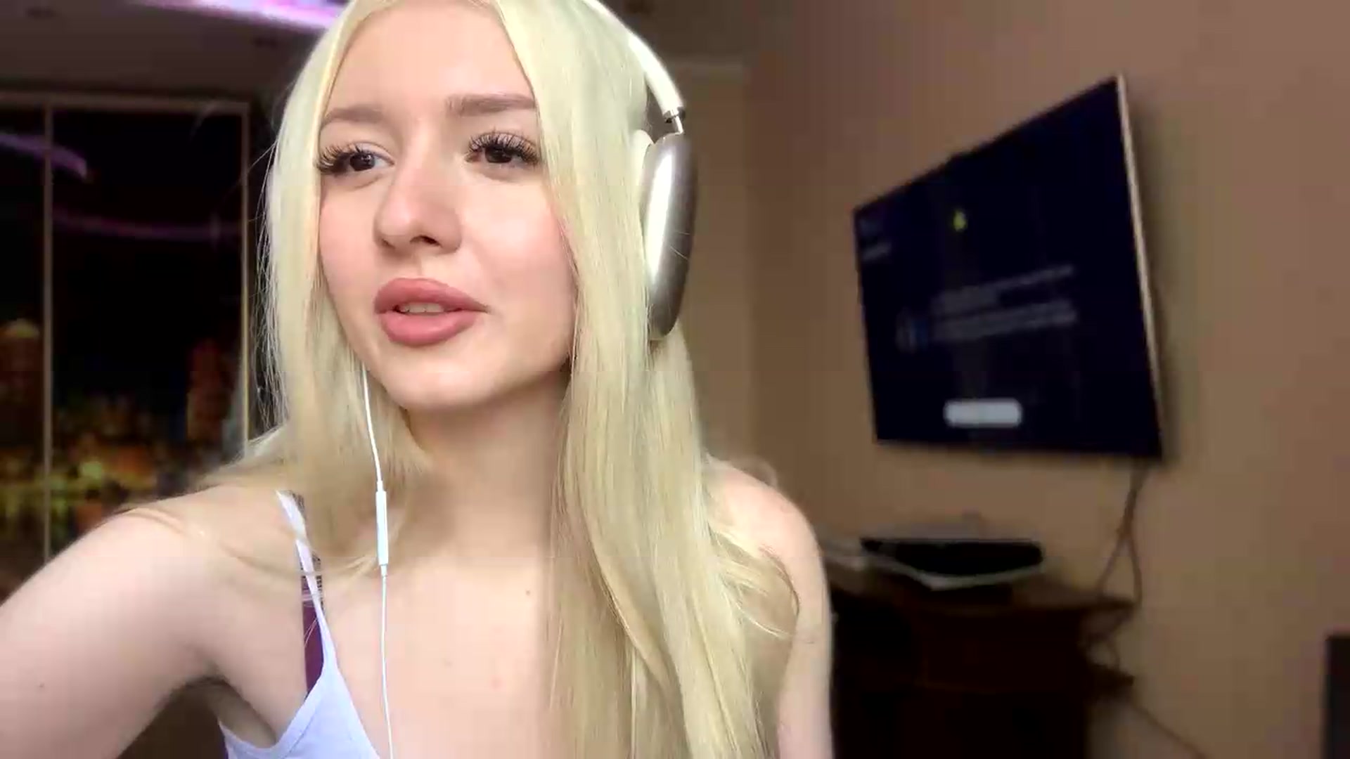 Gallery image thumbnail from SyndyRein's myfreecams stream on, 05/21/2026, 09:44 image 7 of 20