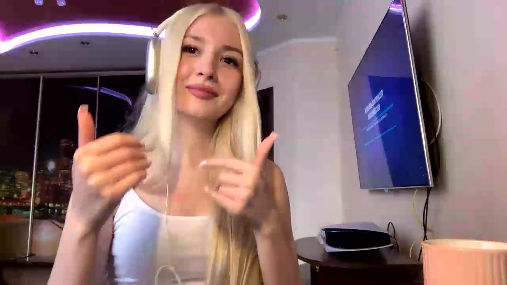 Gallery image thumbnail from SyndyRein's myfreecams stream on, 05/21/2026, 10:24 image 11 of 20