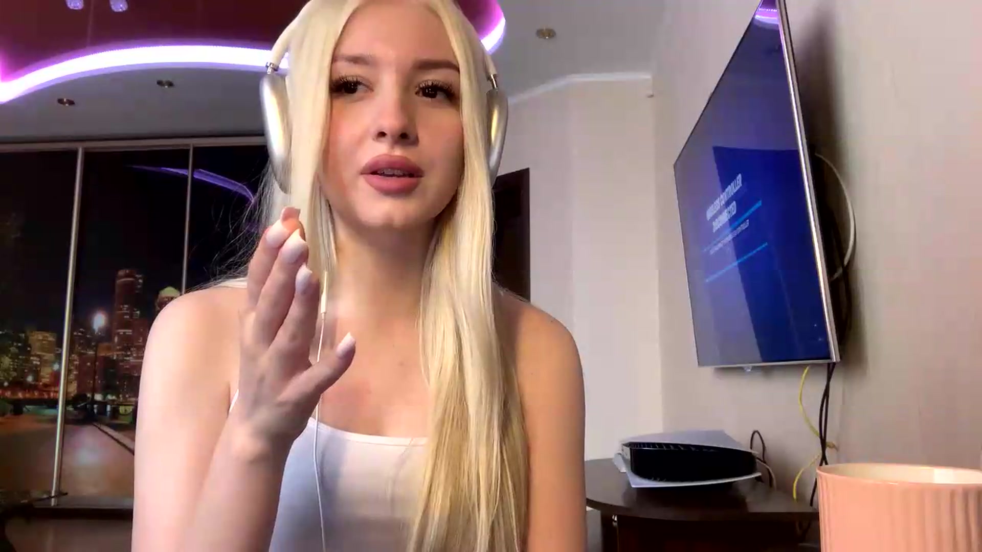 Gallery image thumbnail from SyndyRein's myfreecams stream on, 05/21/2026, 10:24 image 5 of 20