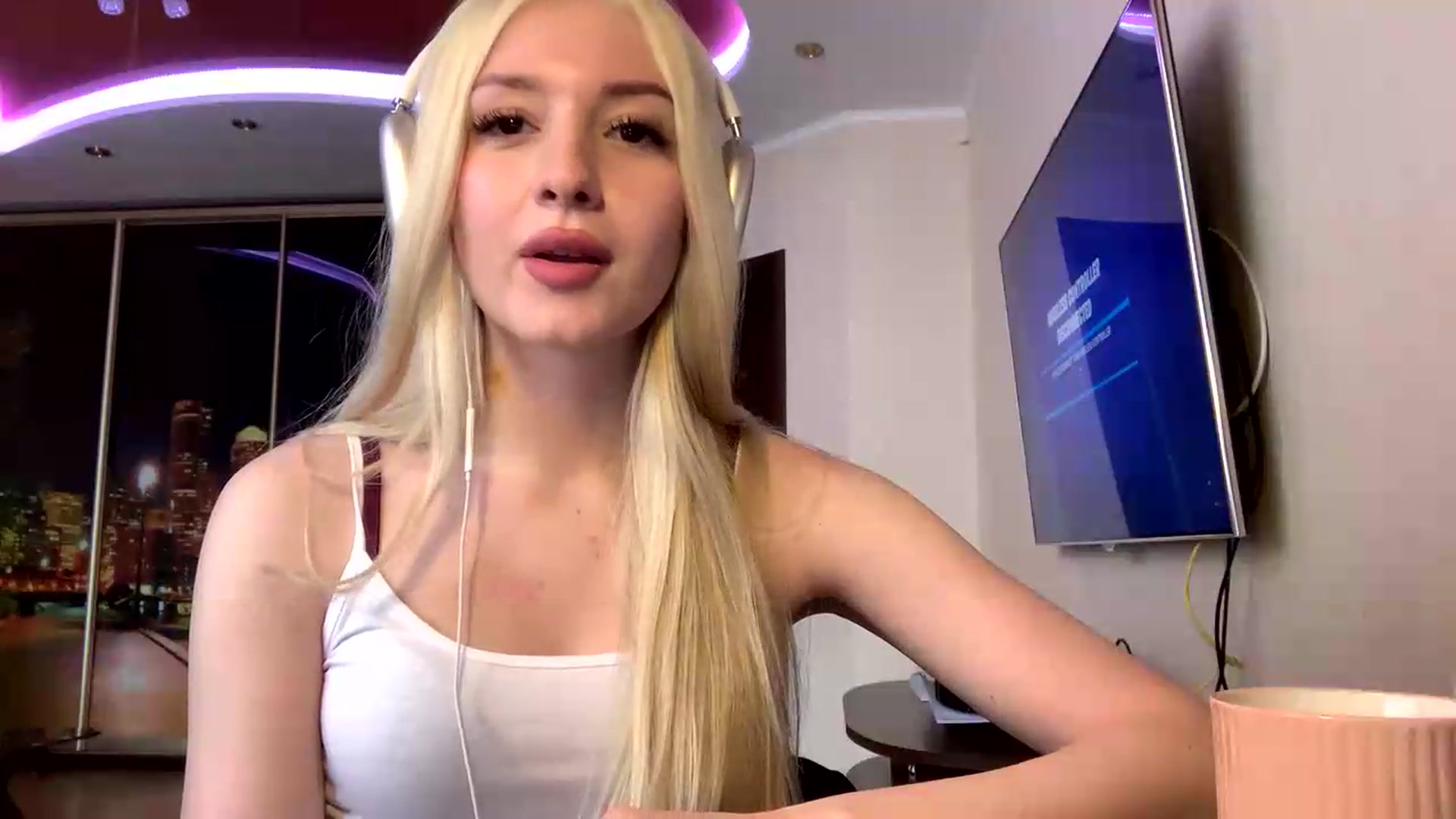 Gallery image thumbnail from SyndyRein's myfreecams stream on, 05/21/2026, 10:24 image 17 of 20