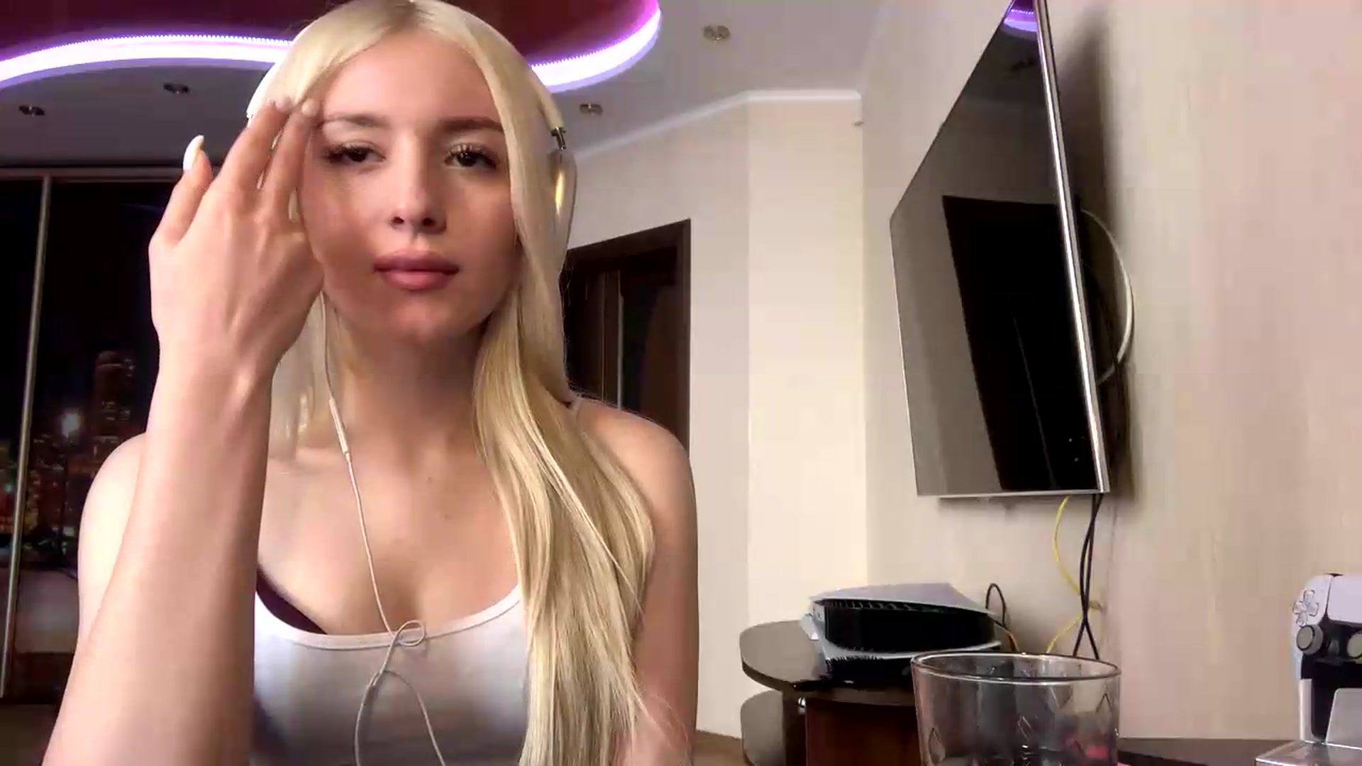 Gallery image thumbnail from SyndyRein's myfreecams stream on, 05/22/2026, 13:02 image 8 of 20