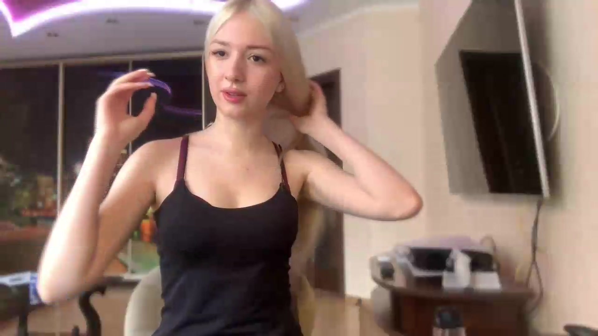 Gallery image thumbnail from SyndyRein's myfreecams stream on, 05/25/2026, 08:42 image 18 of 20
