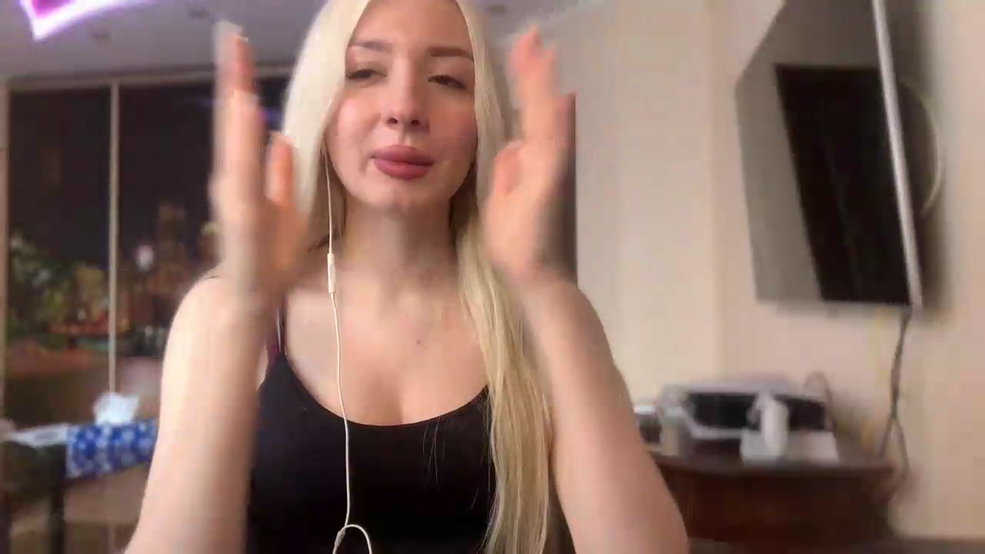 Gallery image thumbnail from SyndyRein's myfreecams stream on, 05/25/2026, 09:59 image 19 of 20