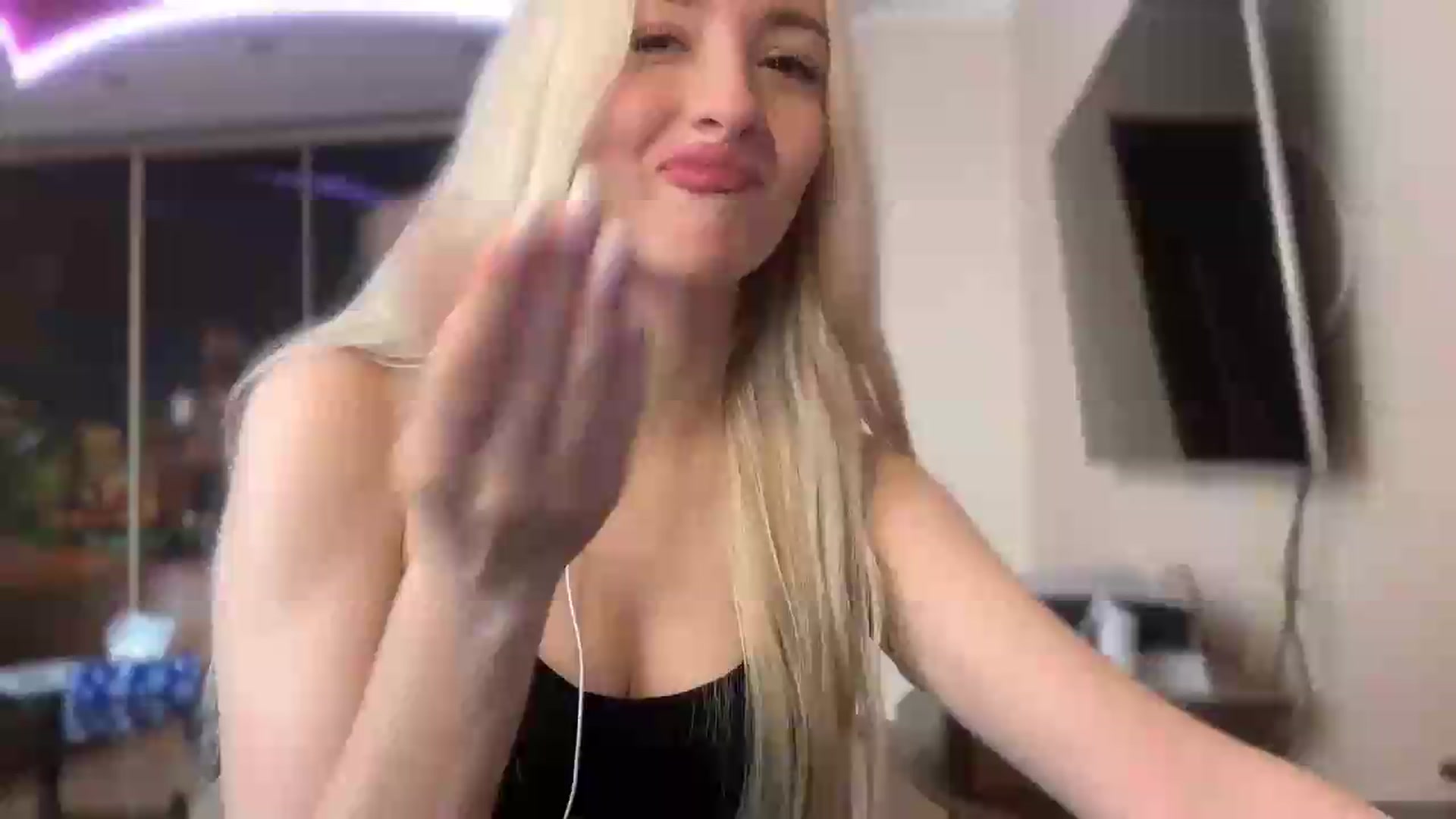 Gallery image thumbnail from SyndyRein's myfreecams stream on, 05/25/2026, 09:59 image 5 of 20