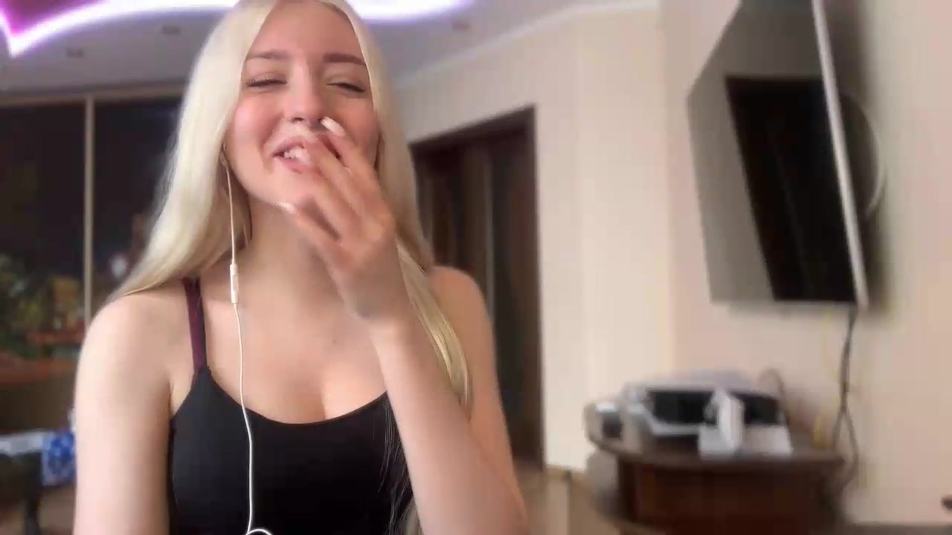 Gallery image thumbnail from SyndyRein's myfreecams stream on, 05/25/2026, 09:59 image 4 of 20