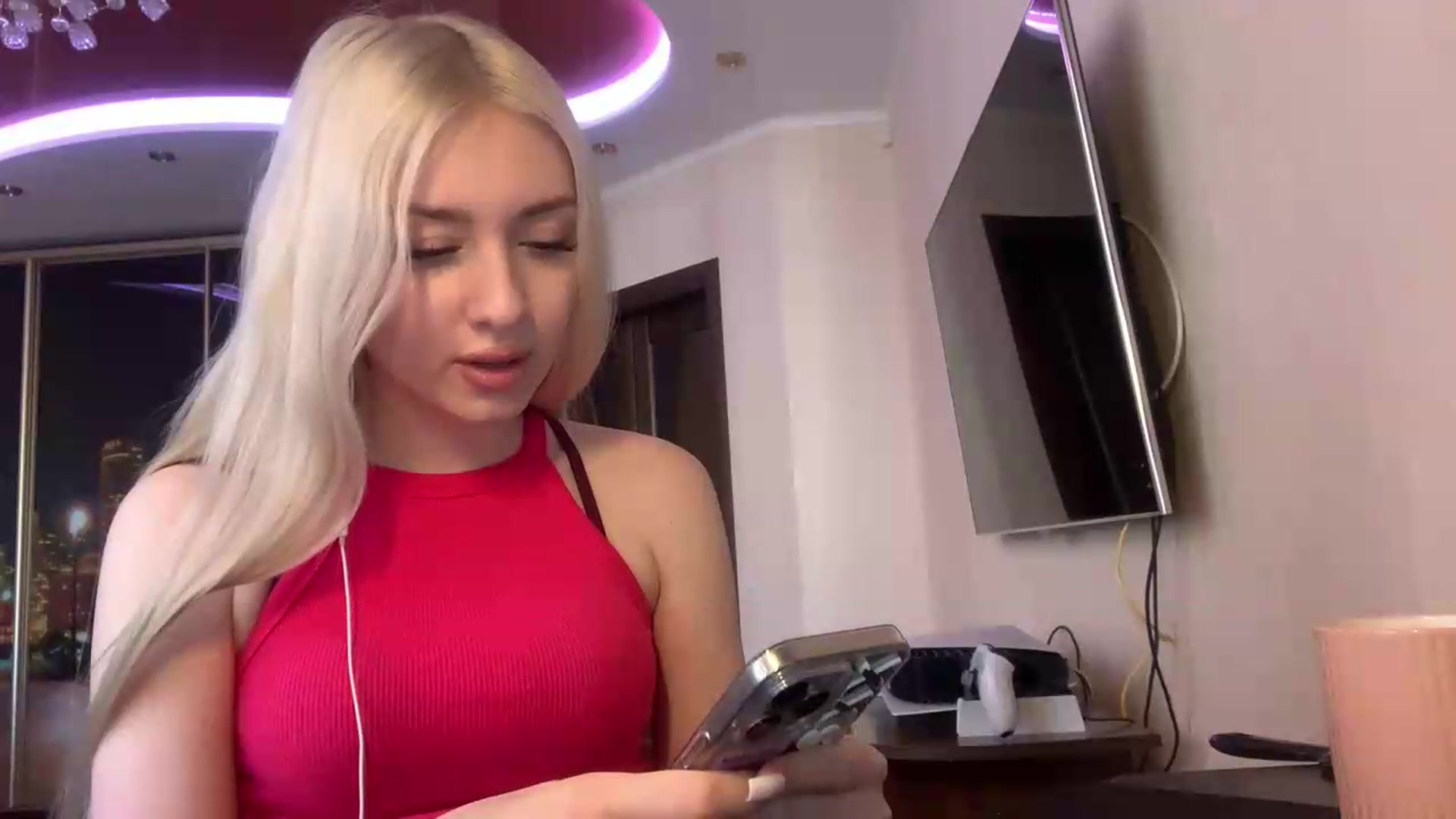 Gallery image thumbnail from SyndyRein's myfreecams stream on, 05/26/2026, 07:43 image 6 of 20