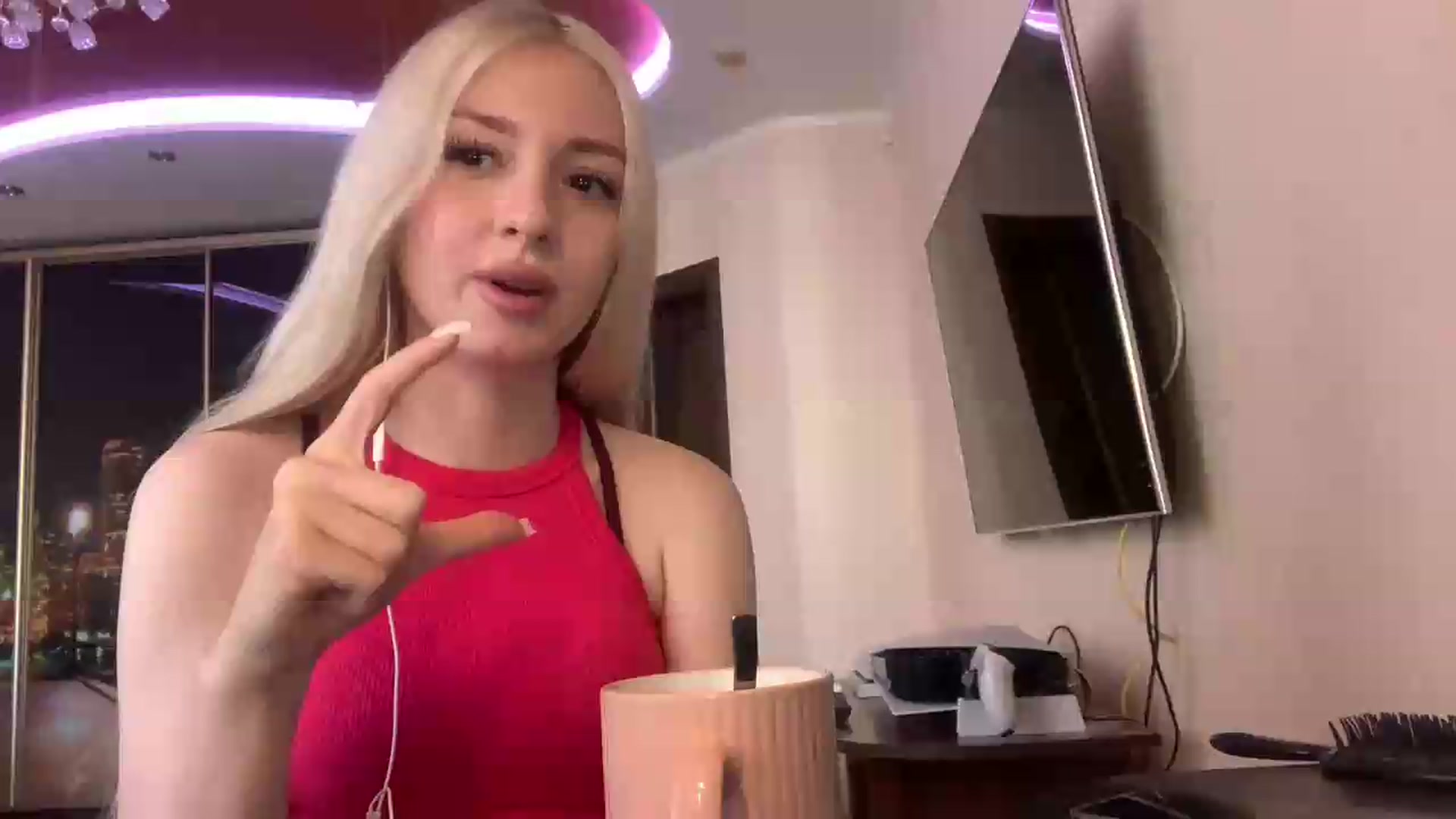 Gallery image thumbnail from SyndyRein's myfreecams stream on, 05/26/2026, 07:43 image 12 of 20
