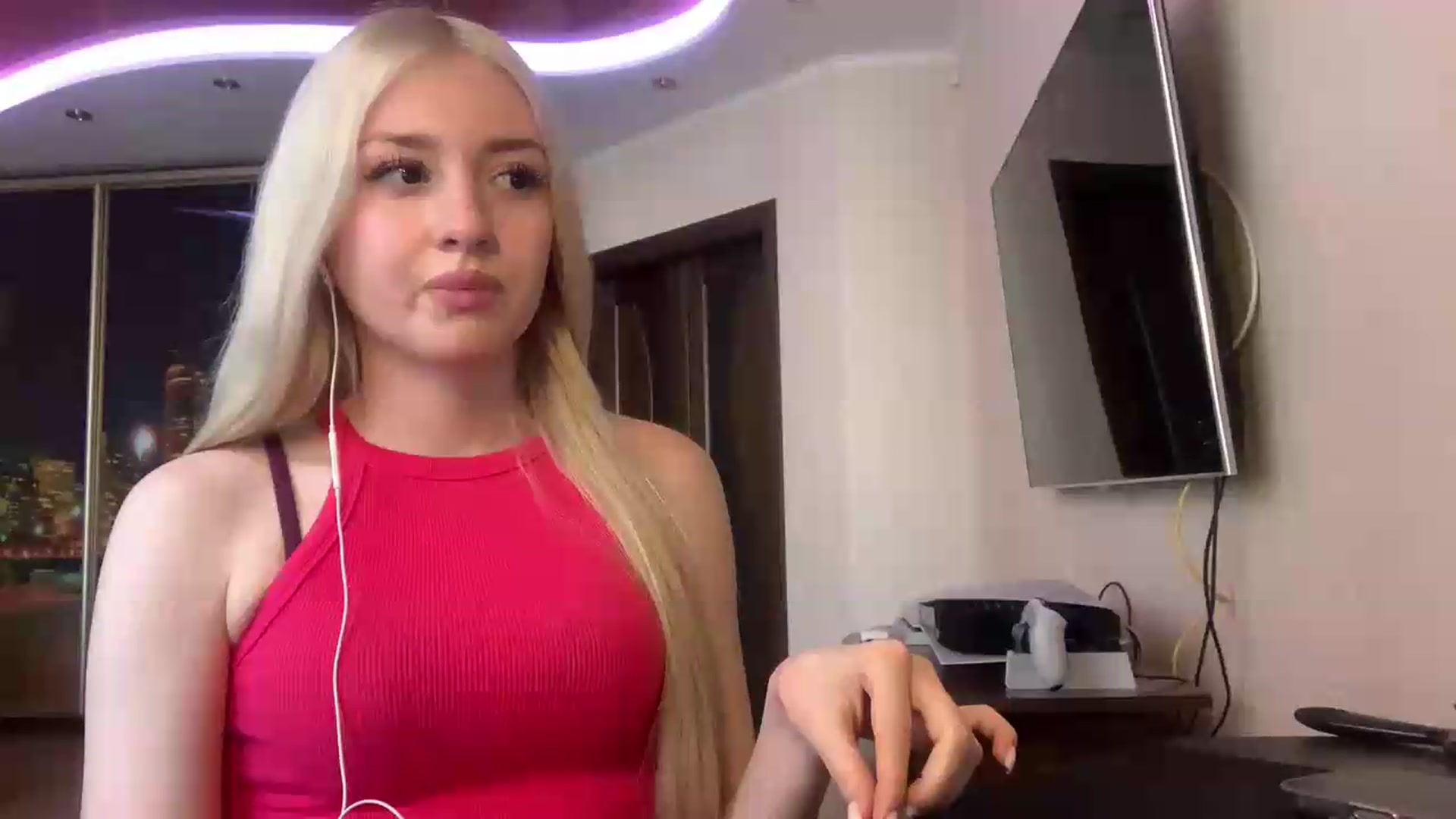 Gallery image thumbnail from SyndyRein's myfreecams stream on, 05/26/2026, 10:21 image 7 of 20