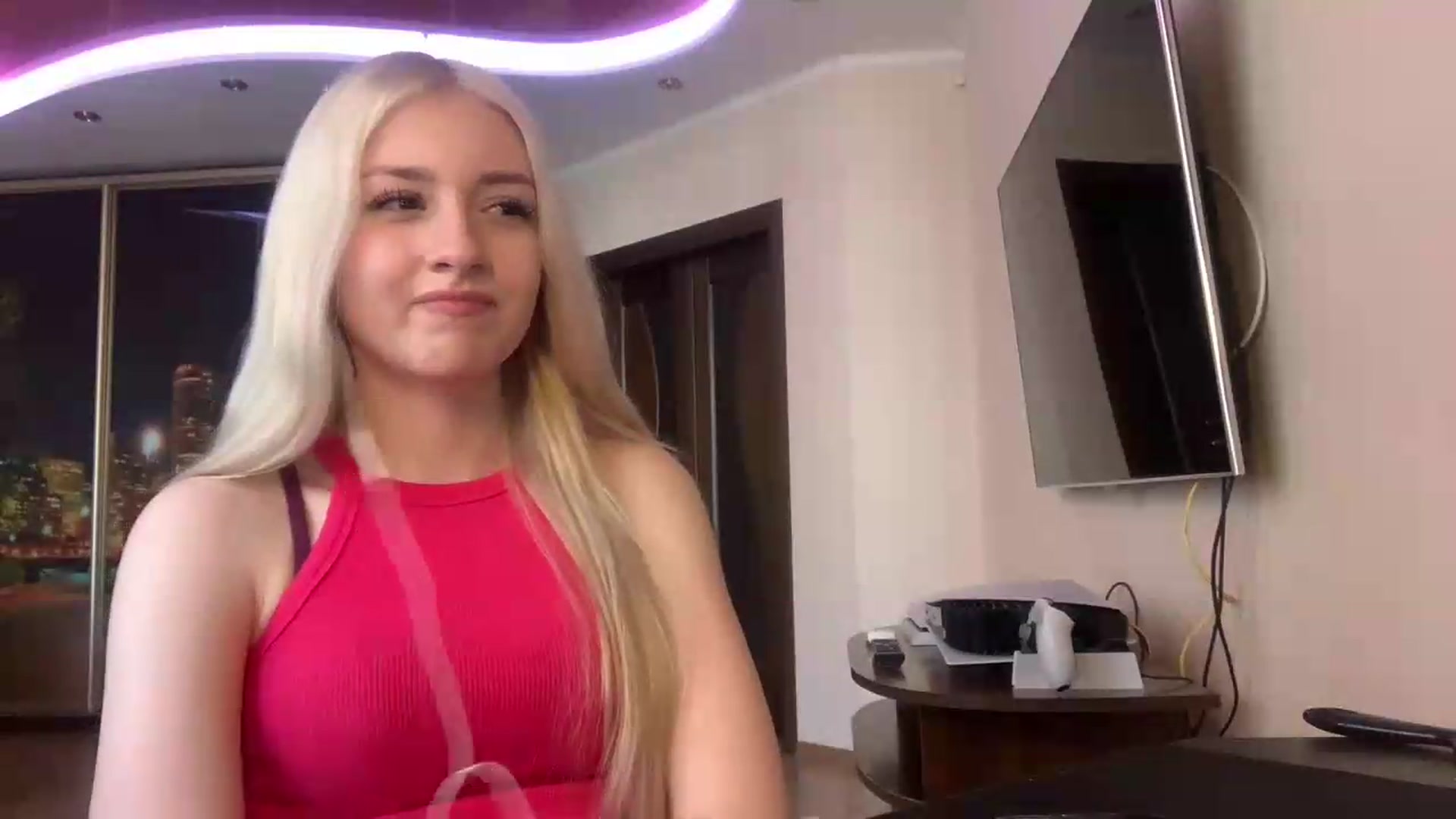 Gallery image thumbnail from SyndyRein's myfreecams stream on, 05/26/2026, 10:21 image 3 of 20
