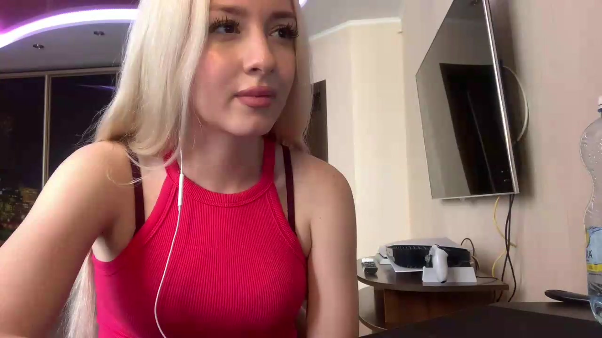 Gallery image thumbnail from SyndyRein's myfreecams stream on, 05/26/2026, 10:49 image 18 of 20
