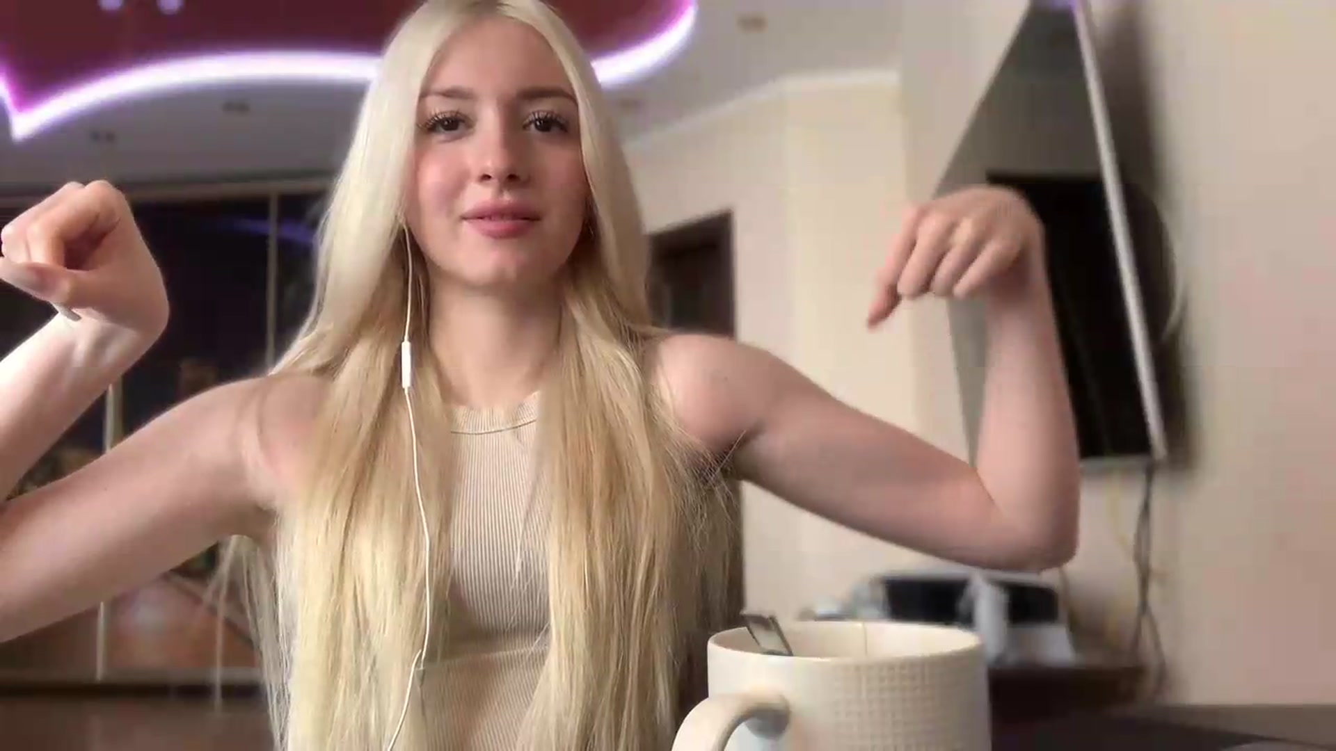 Gallery image thumbnail from SyndyRein's myfreecams stream on, 05/27/2026, 11:12 image 6 of 20