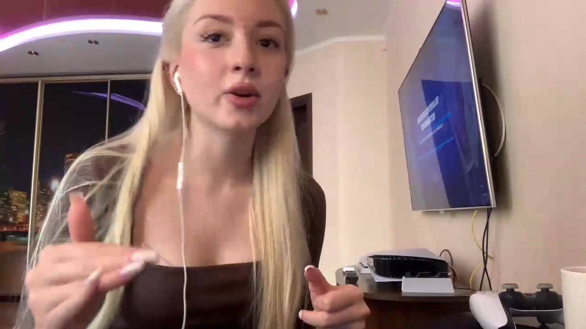 Gallery image thumbnail from SyndyRein's myfreecams stream on, 05/28/2026, 09:34 image 10 of 20