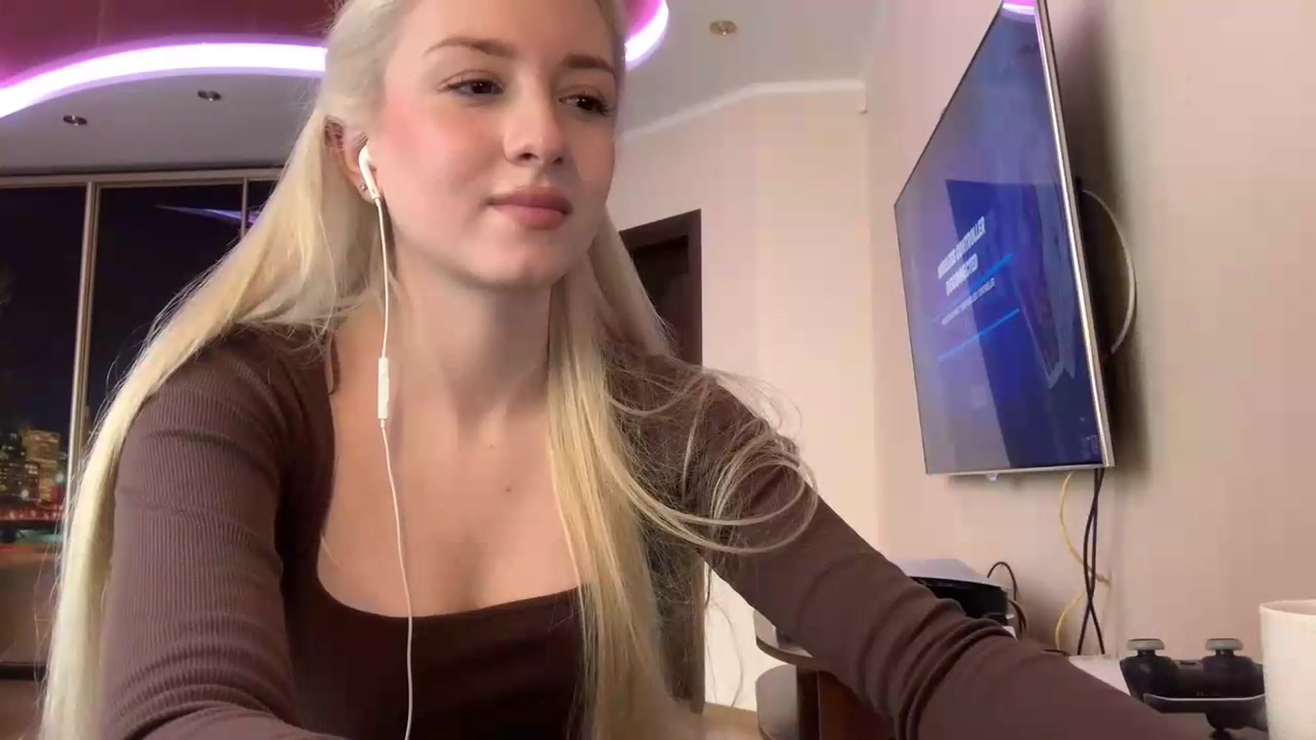 Gallery image thumbnail from SyndyRein's myfreecams stream on, 05/28/2026, 09:34 image 12 of 20