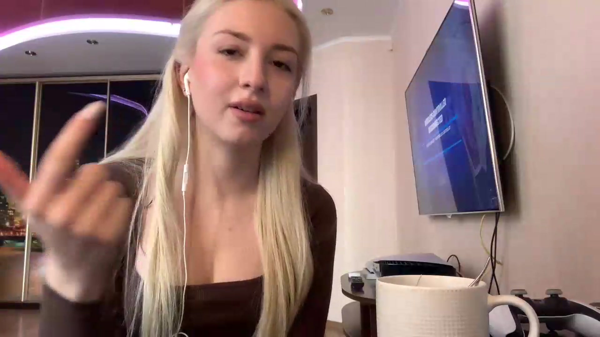 Gallery image thumbnail from SyndyRein's myfreecams stream on, 05/28/2026, 09:34 image 19 of 20