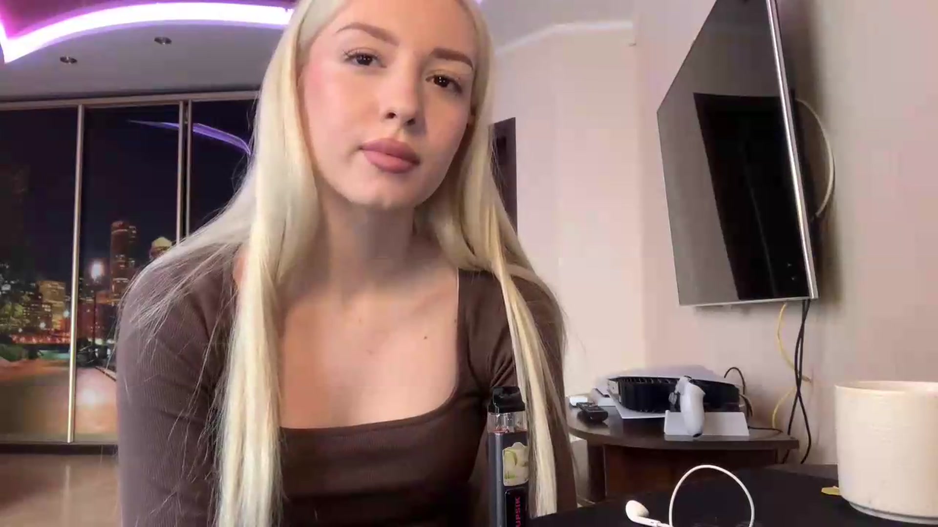 Gallery image thumbnail from SyndyRein's myfreecams stream on, 05/28/2026, 13:03 image 20 of 20