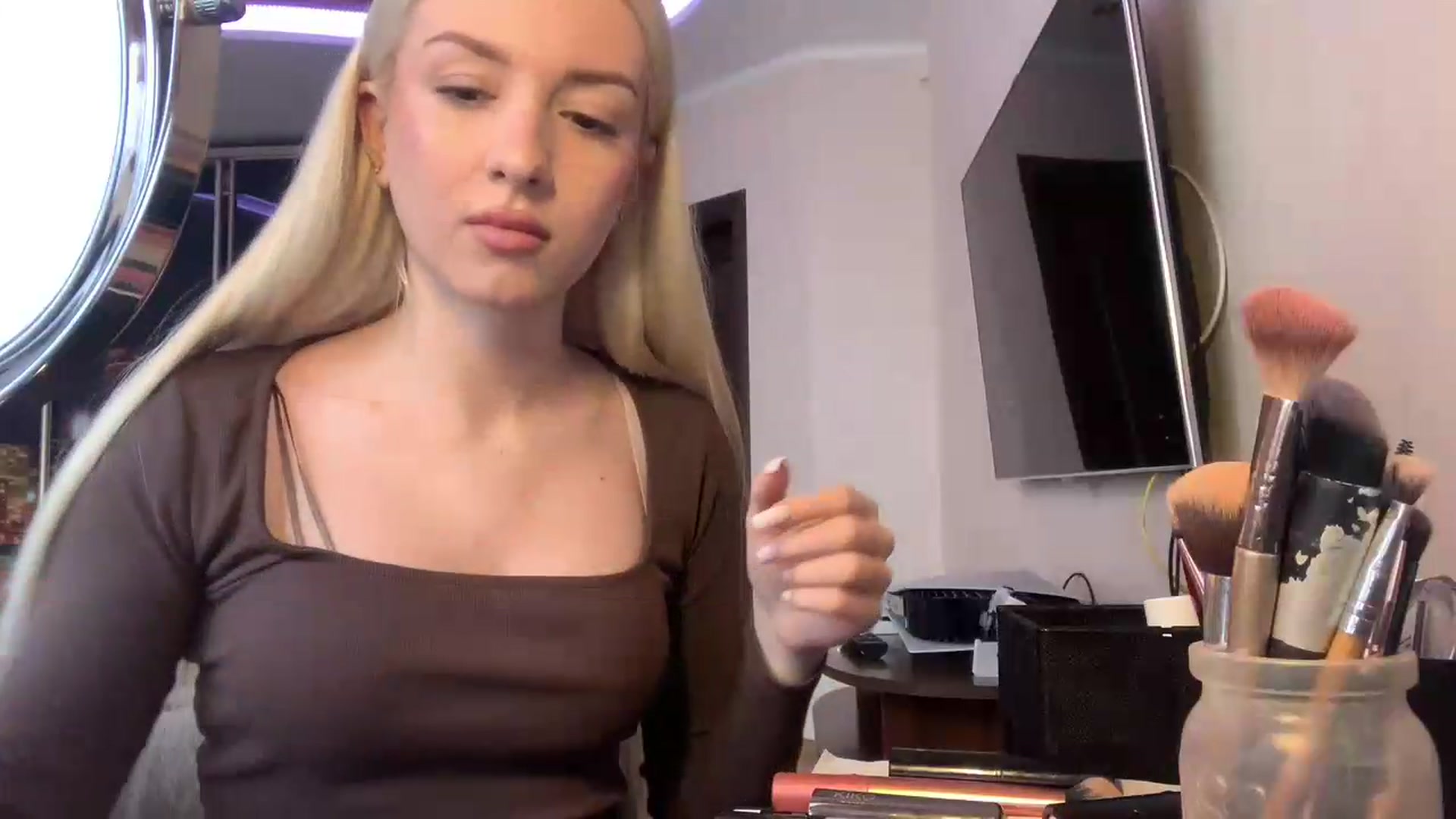Gallery image thumbnail from SyndyRein's myfreecams stream on, 05/28/2026, 13:03 image 13 of 20