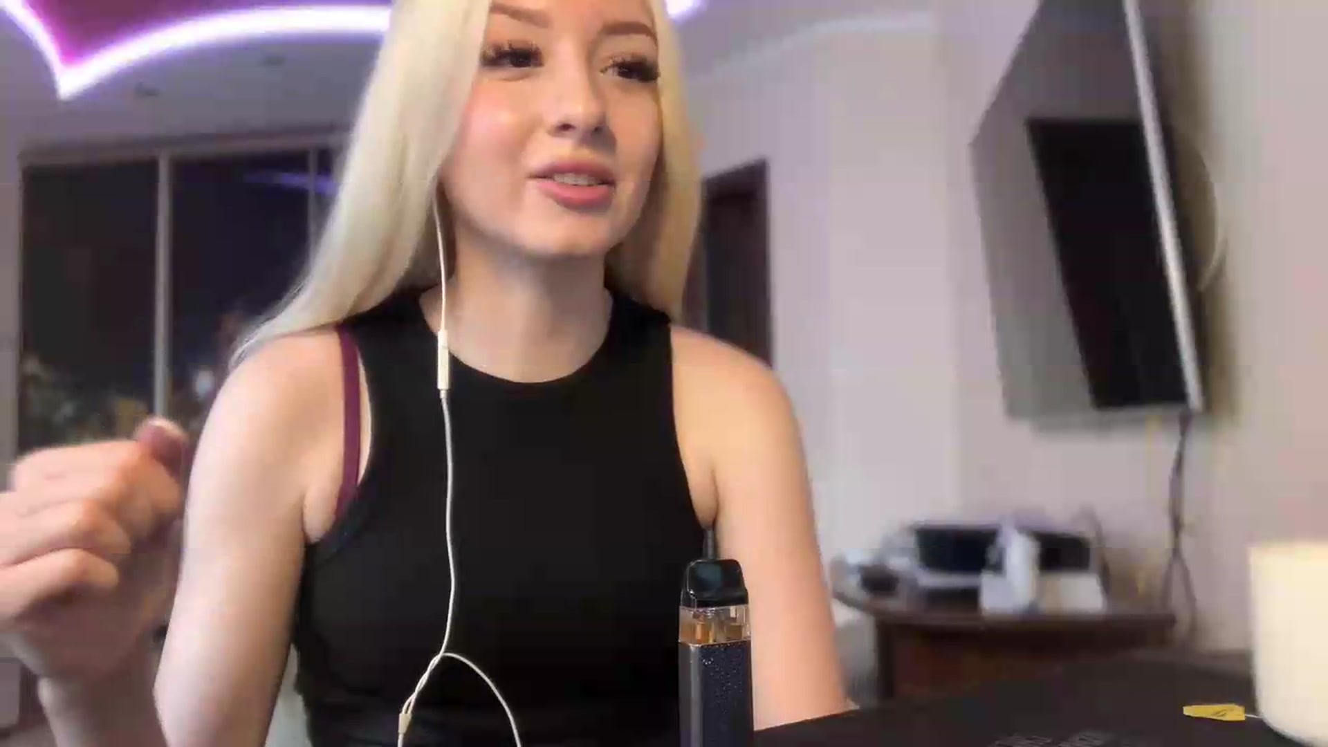 Gallery image thumbnail from SyndyRein's myfreecams stream on, 05/29/2026, 08:45 image 11 of 20