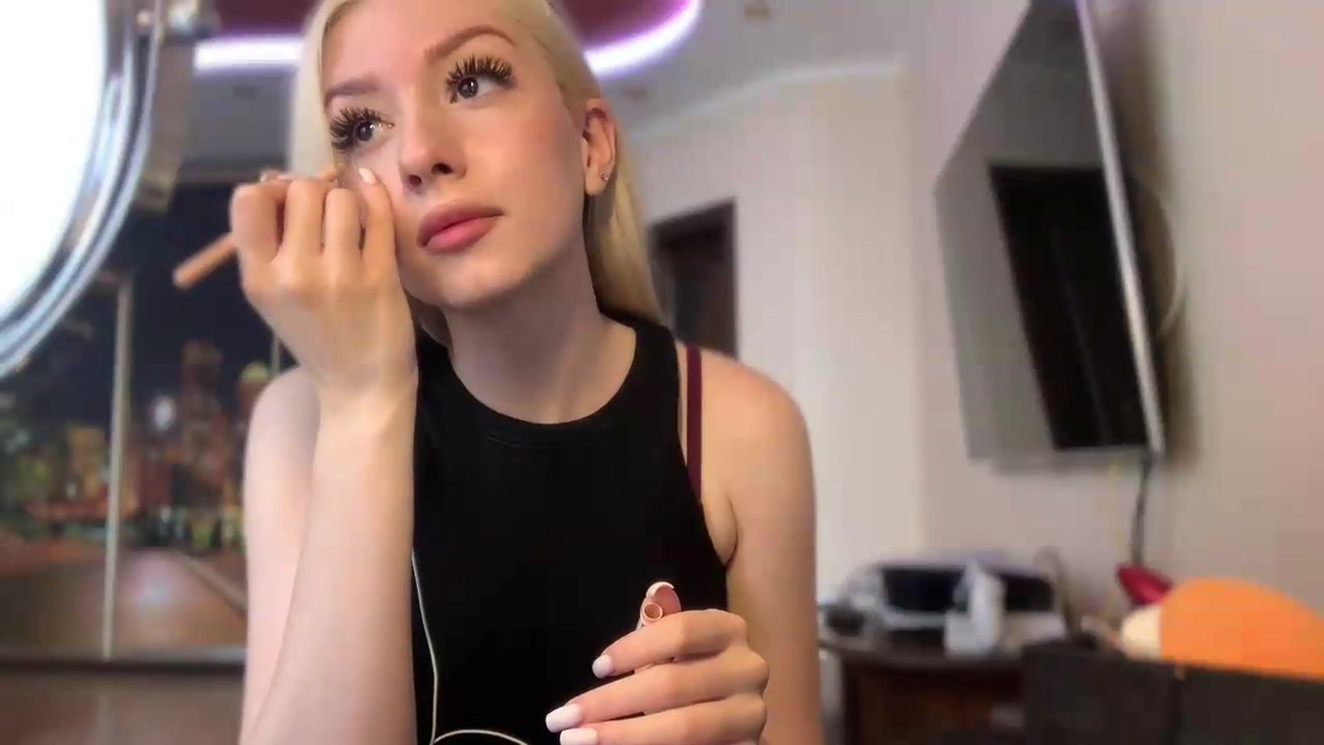 Gallery image thumbnail from SyndyRein's myfreecams stream on, 05/29/2026, 10:00 image 15 of 20