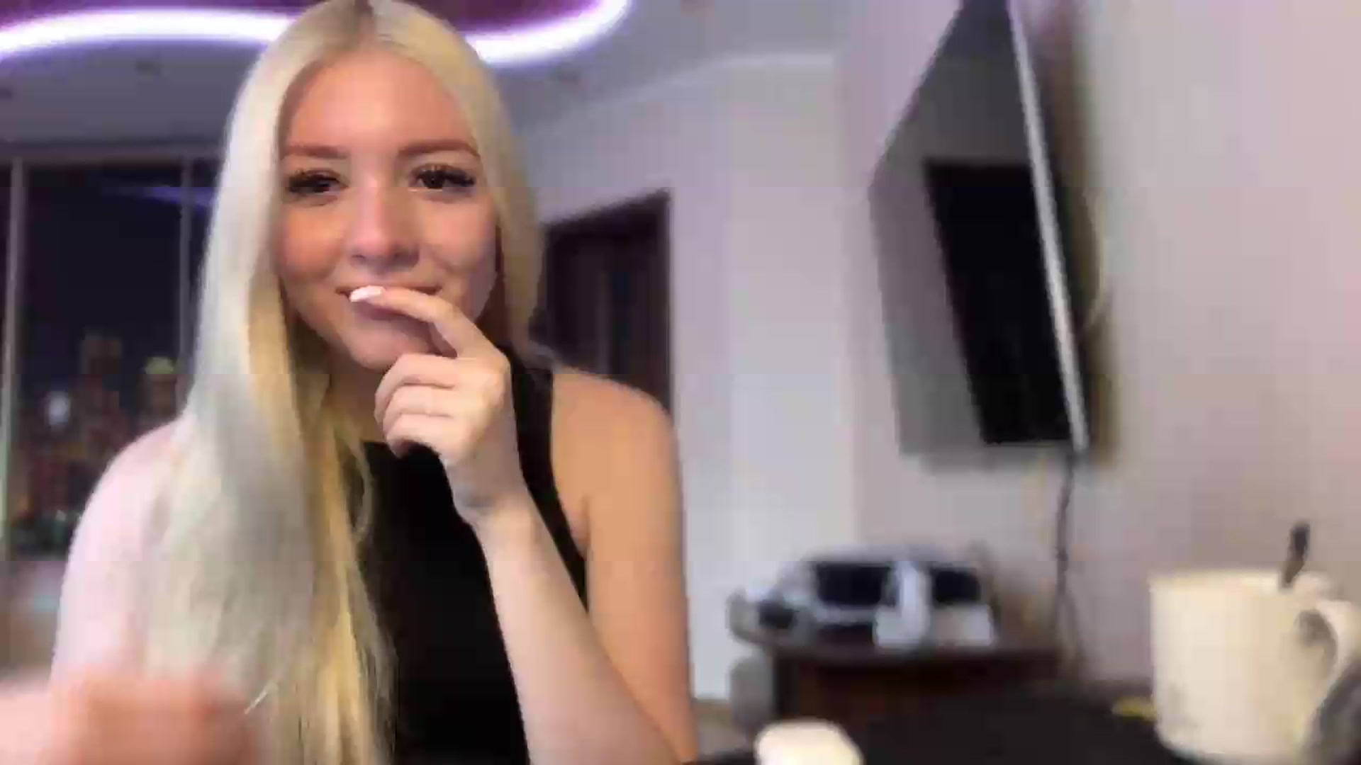 Gallery image thumbnail from SyndyRein's myfreecams stream on, 05/29/2026, 12:02 image 2 of 20