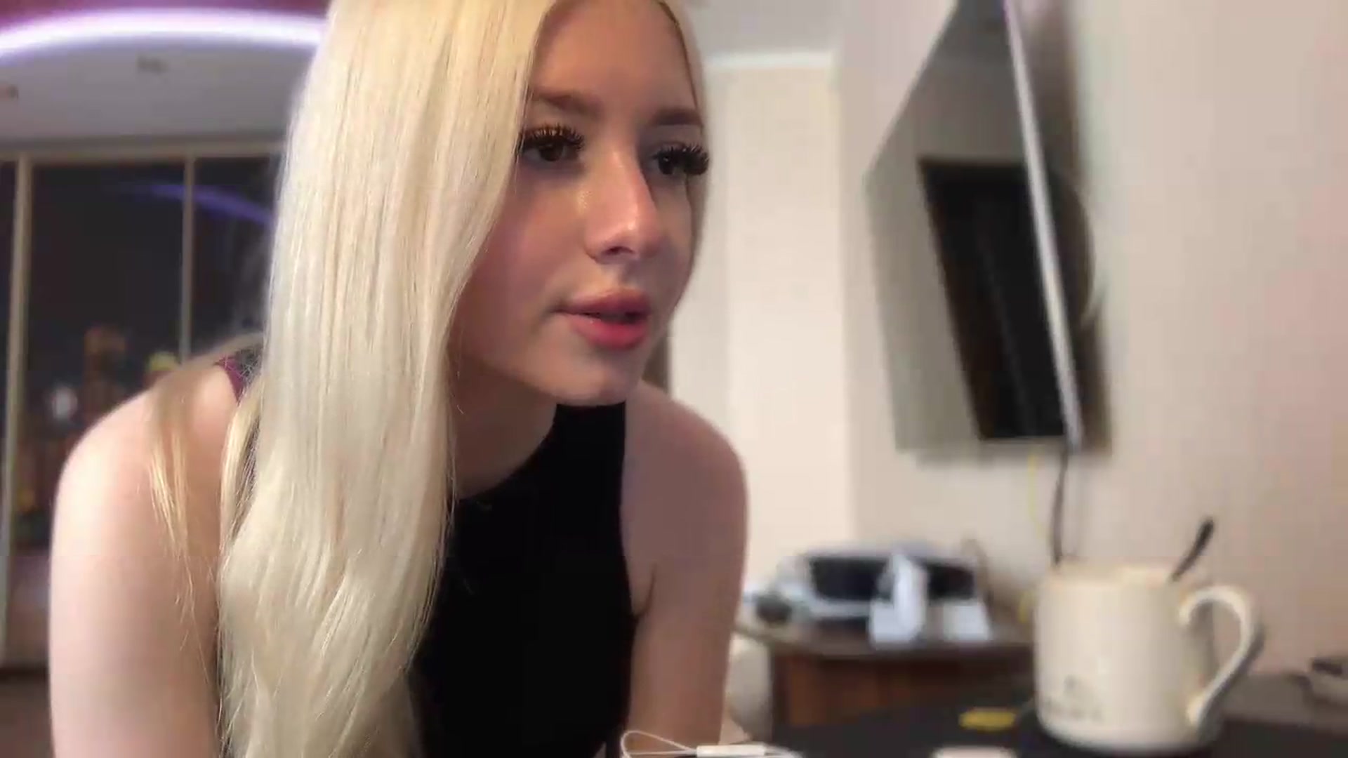 Gallery image thumbnail from SyndyRein's myfreecams stream on, 05/29/2026, 12:02 image 18 of 20