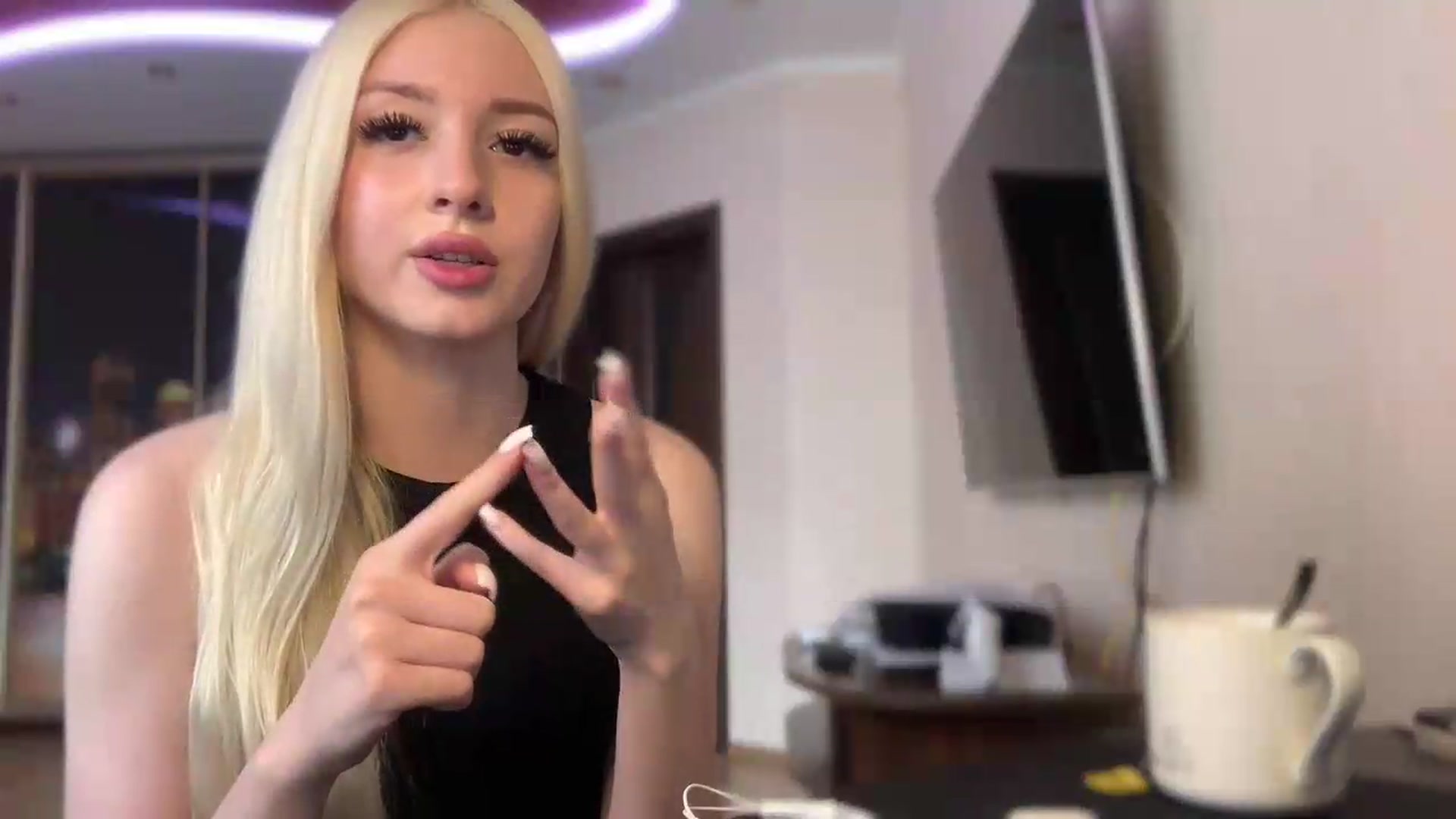 Gallery image thumbnail from SyndyRein's myfreecams stream on, 05/29/2026, 12:02 image 13 of 20