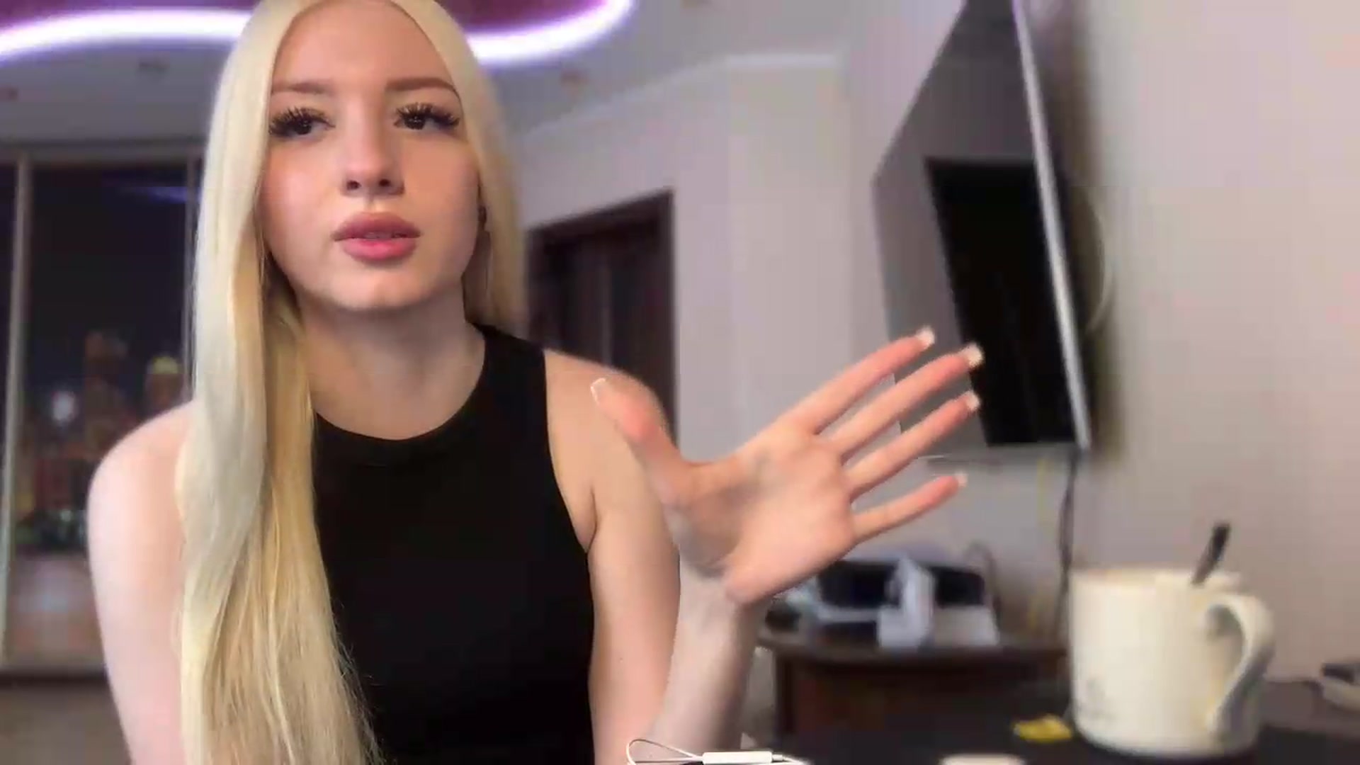 Gallery image thumbnail from SyndyRein's myfreecams stream on, 05/29/2026, 12:02 image 15 of 20