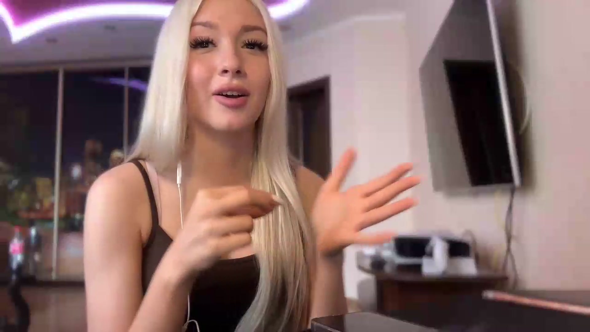 Gallery image thumbnail from SyndyRein's myfreecams stream on, 06/01/2026, 09:57 image 10 of 20